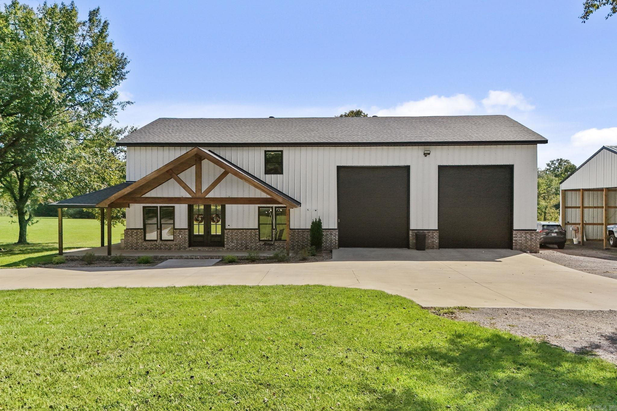 8501 Old Tom Box Road Property Photo 1