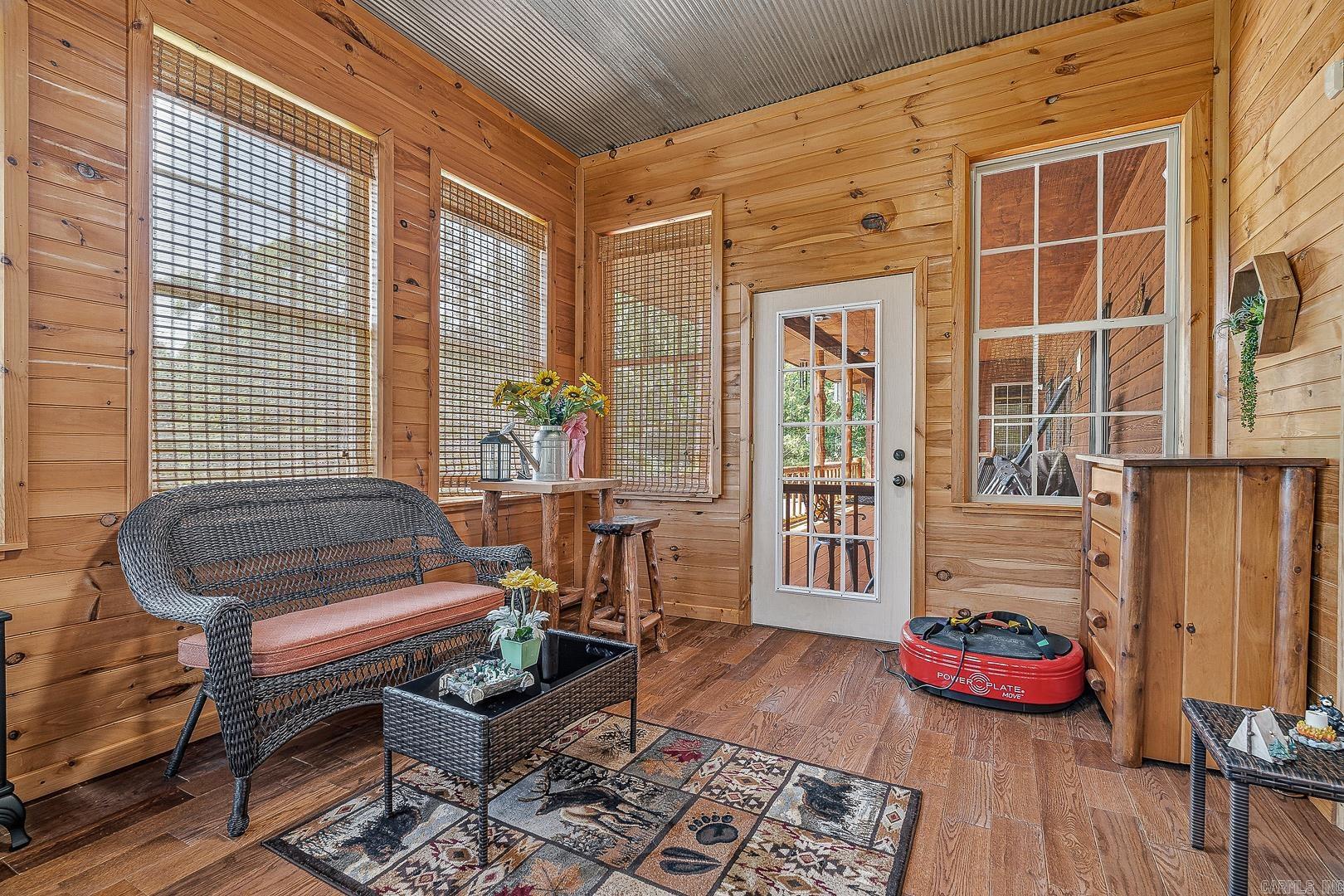 1352 Endless Road Property Photo 8