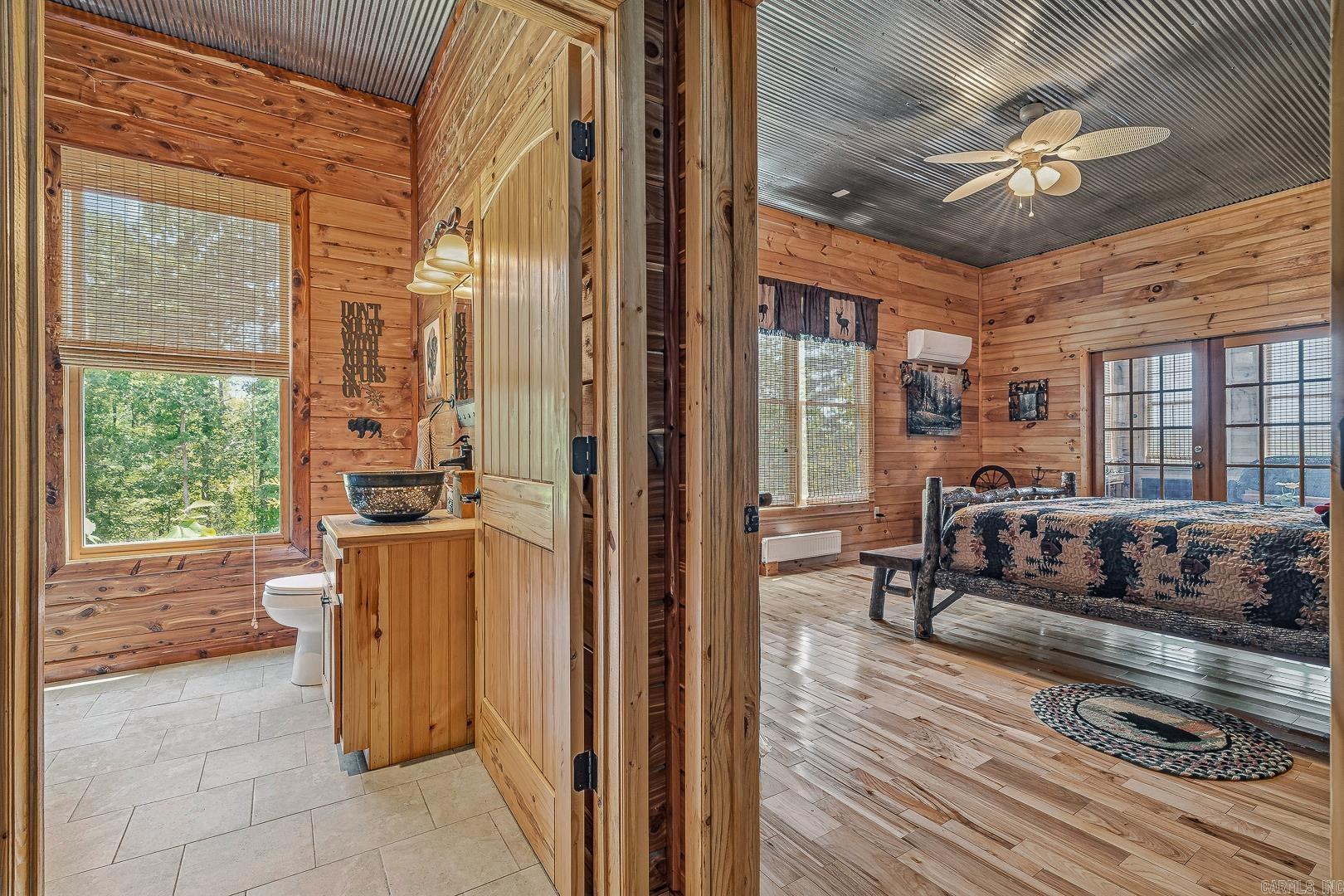 1352 Endless Road Property Photo 9