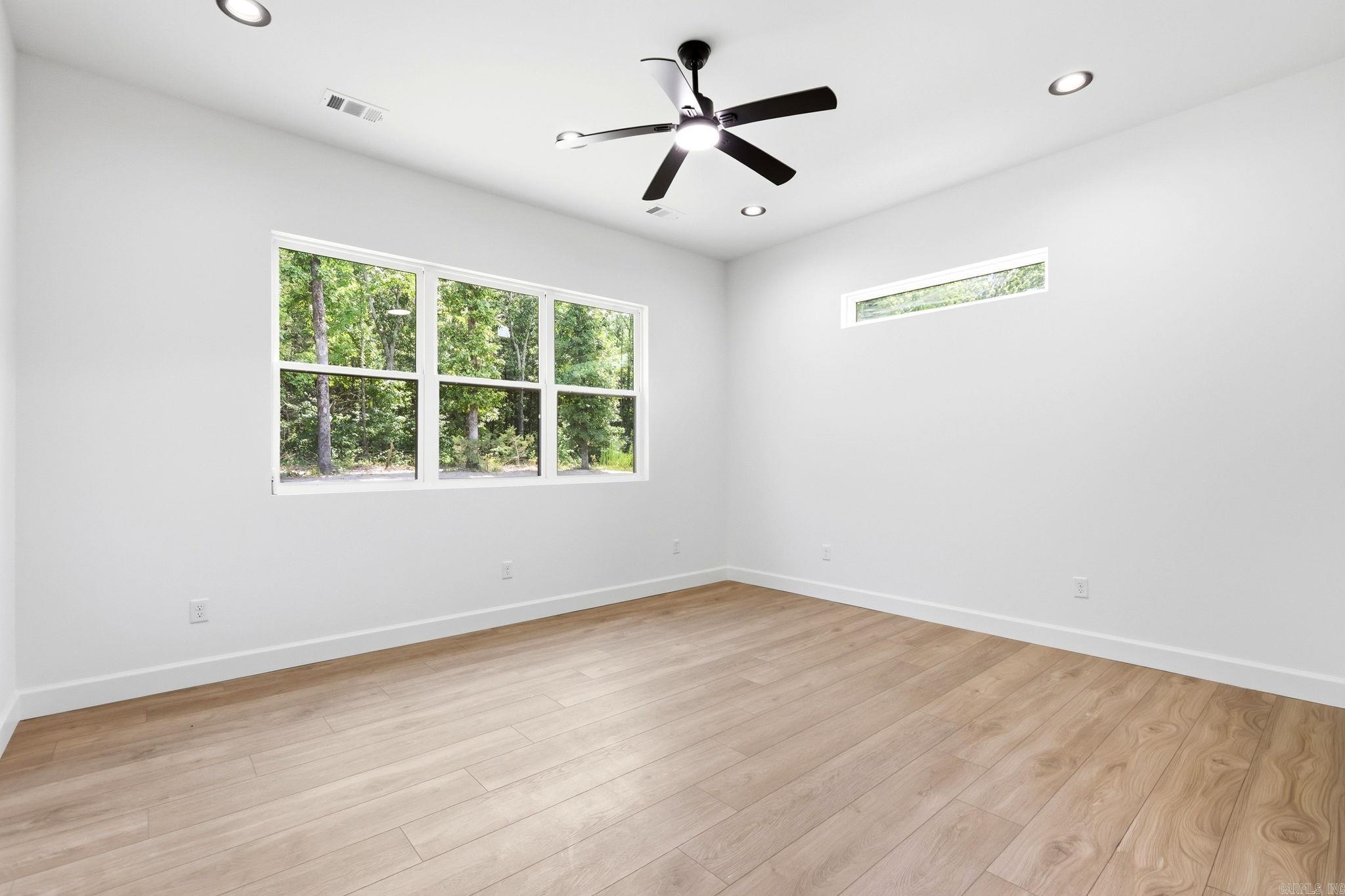 1052 Stagecoach Blvd Property Photo 30