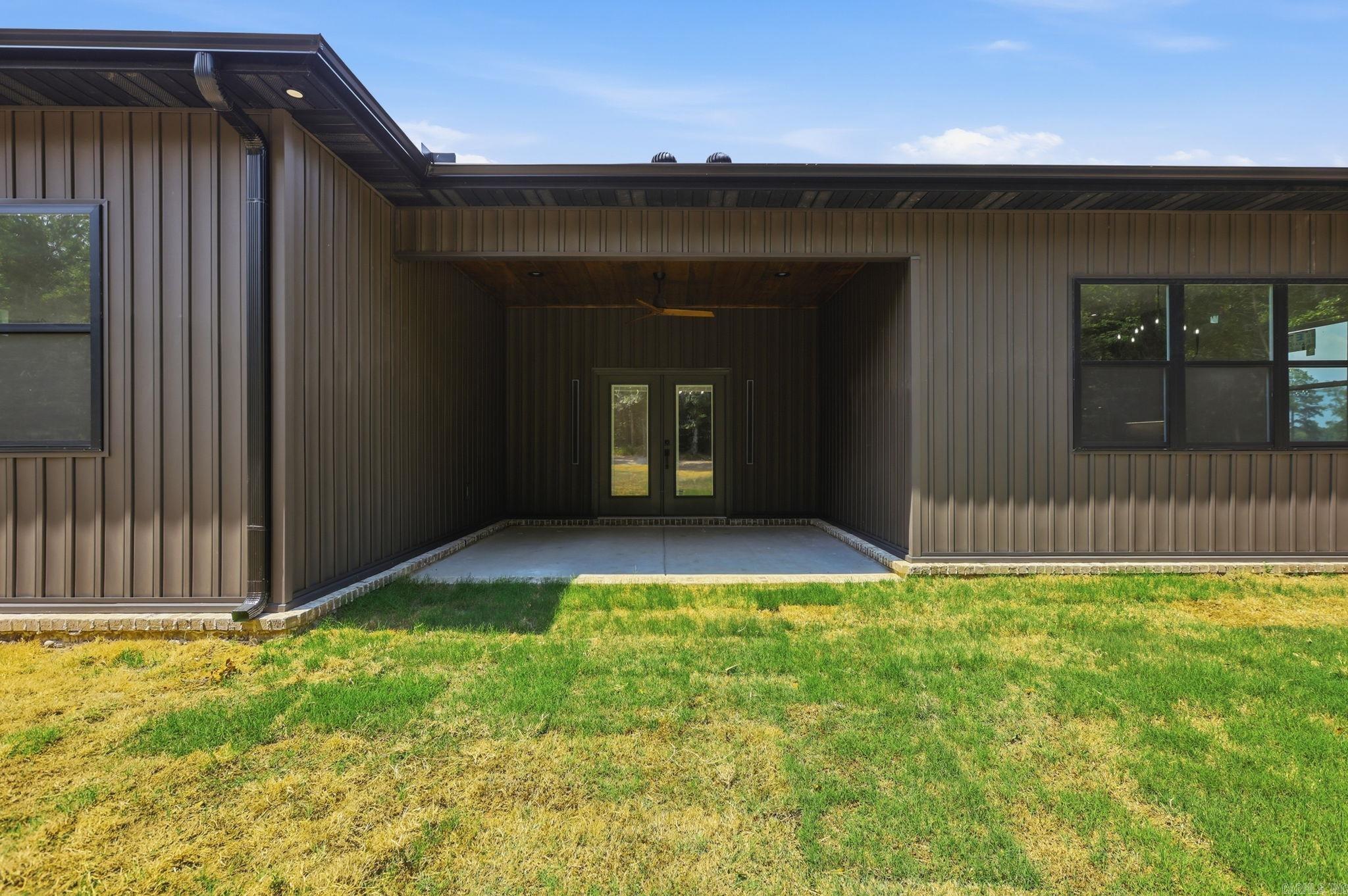 1052 Stagecoach Blvd Property Photo 46