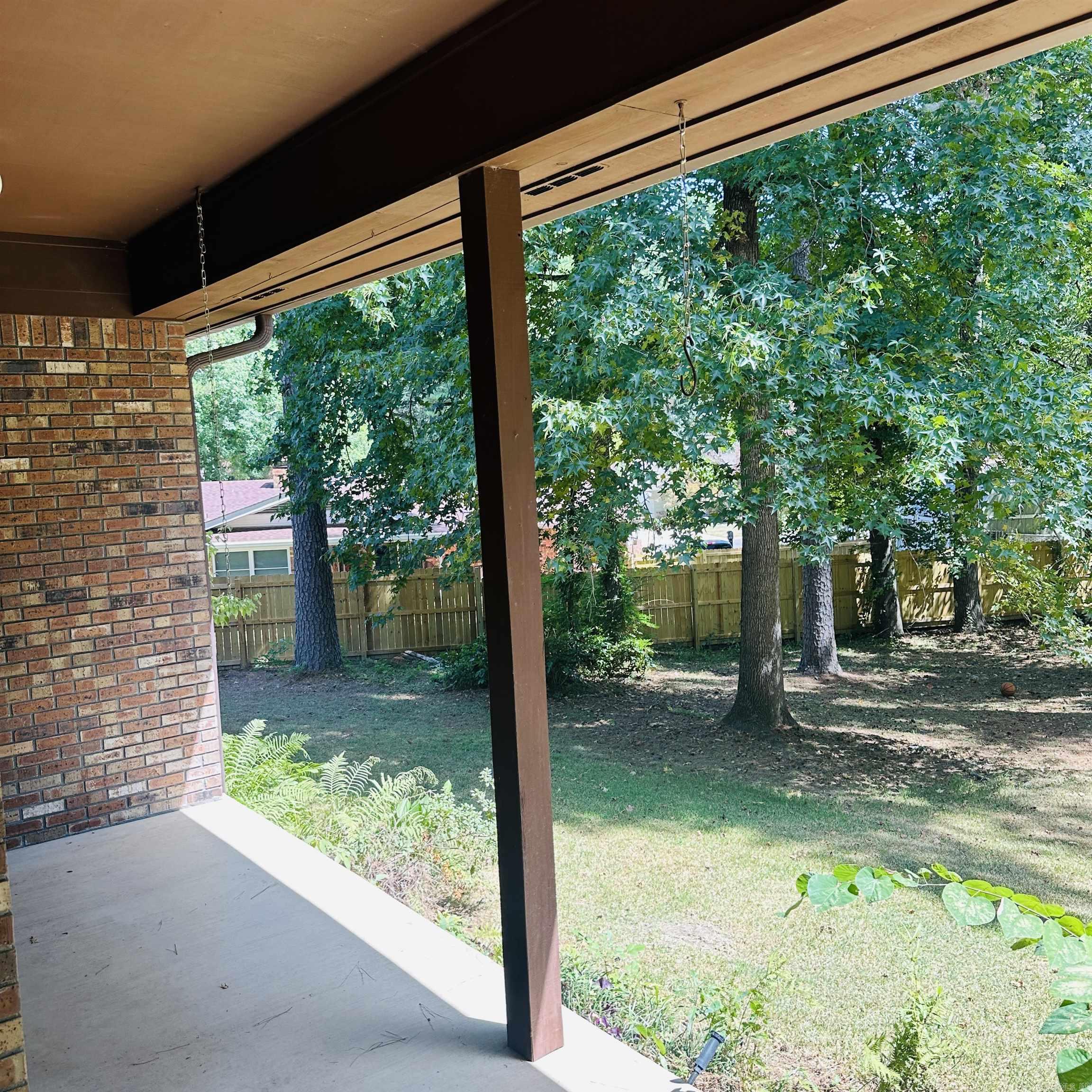 2011 Shady Lane Property Photo 5