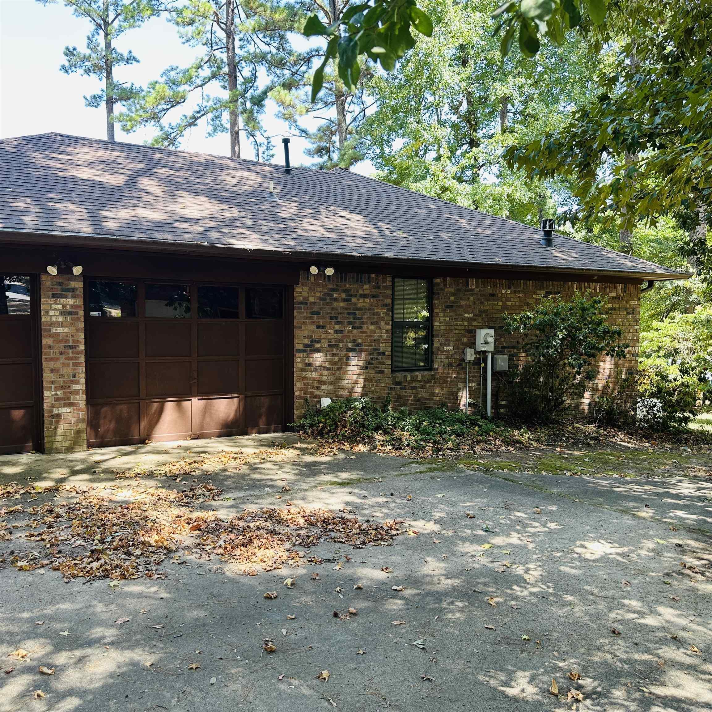 2011 Shady Lane Property Photo 7