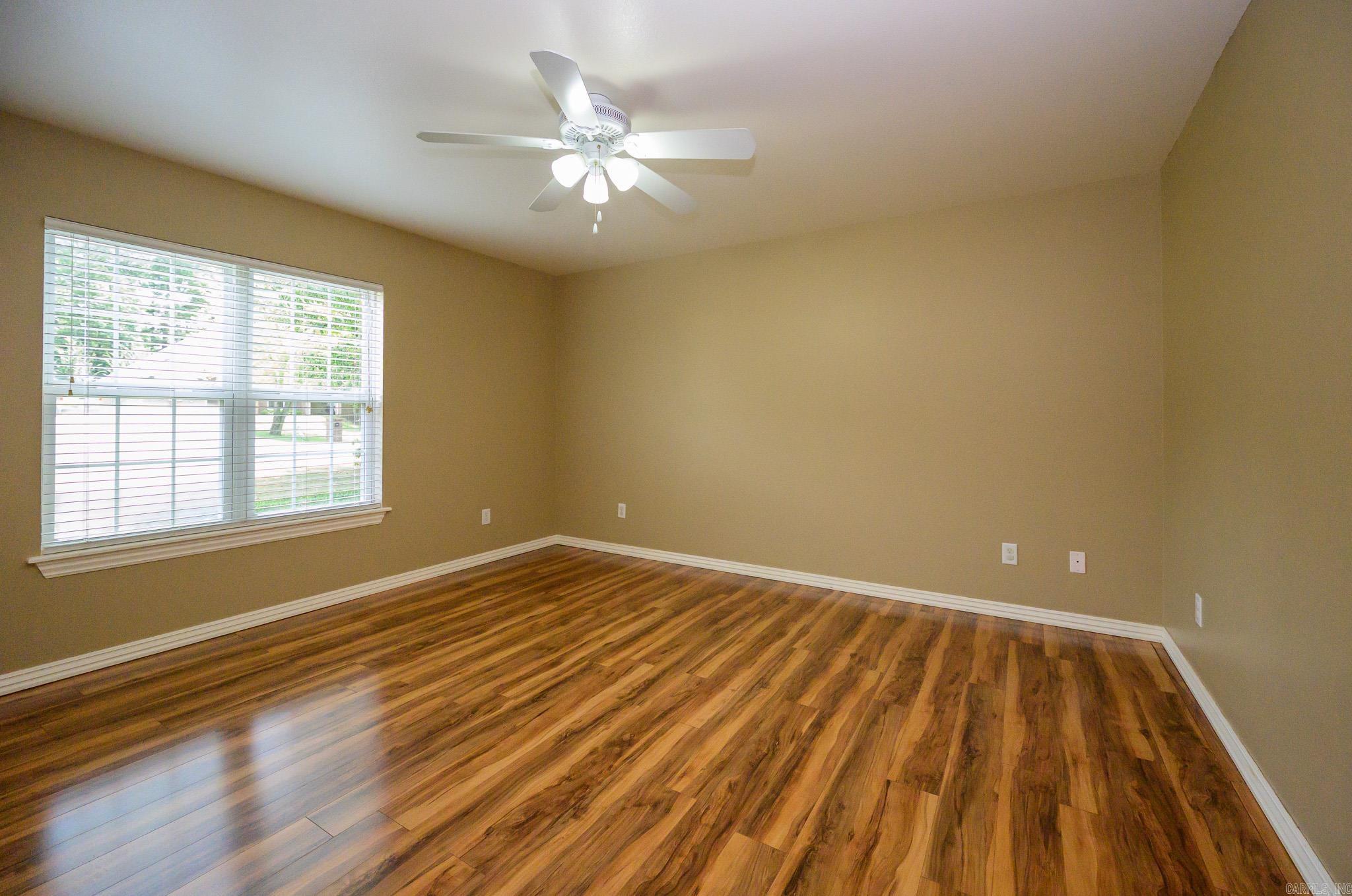 1003 Hope Circle Property Photo 27