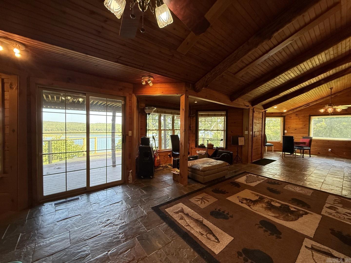 5123 Persimmon Pt Road Property Photo 5