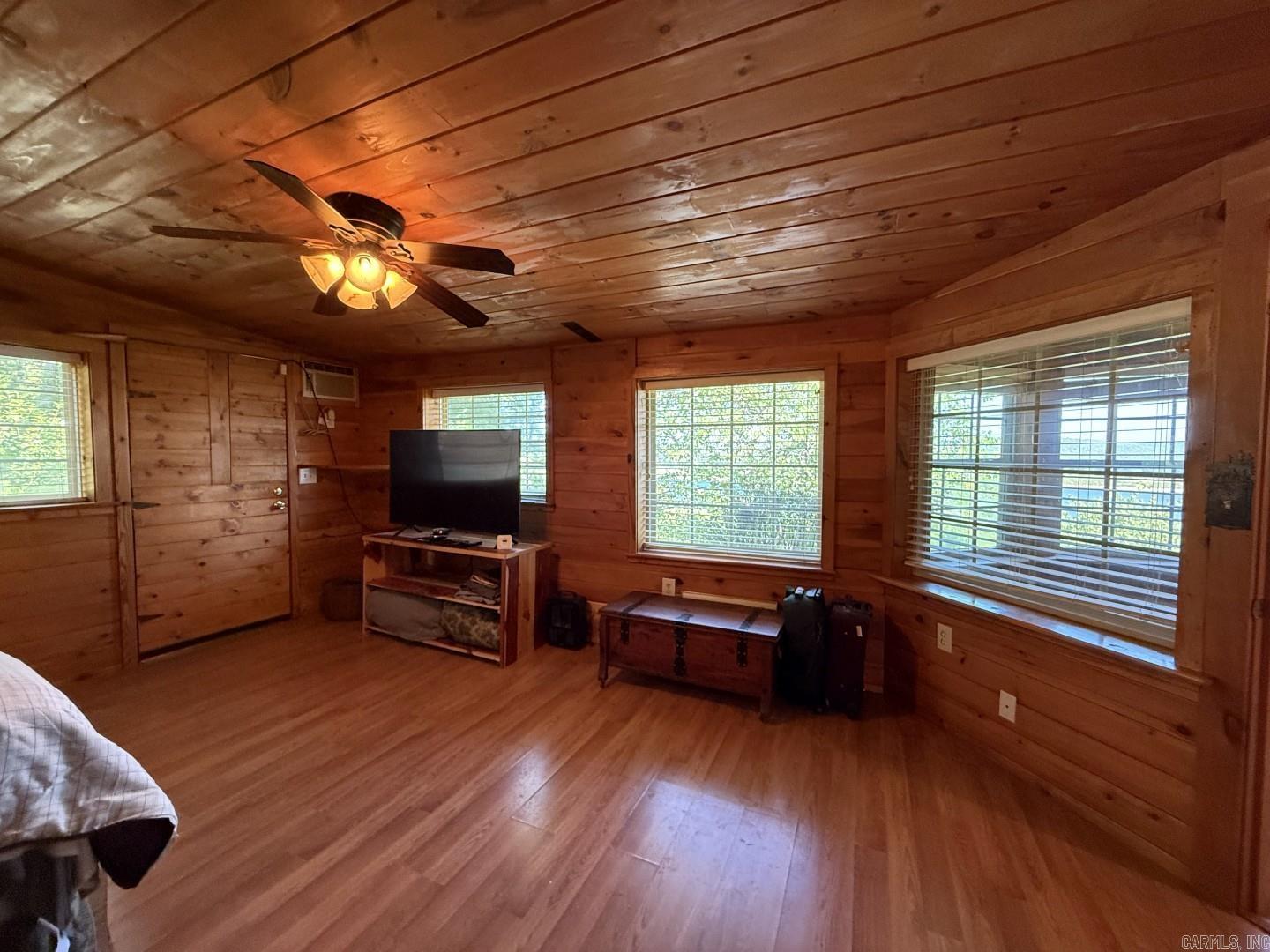 5123 Persimmon Pt Road Property Photo 13