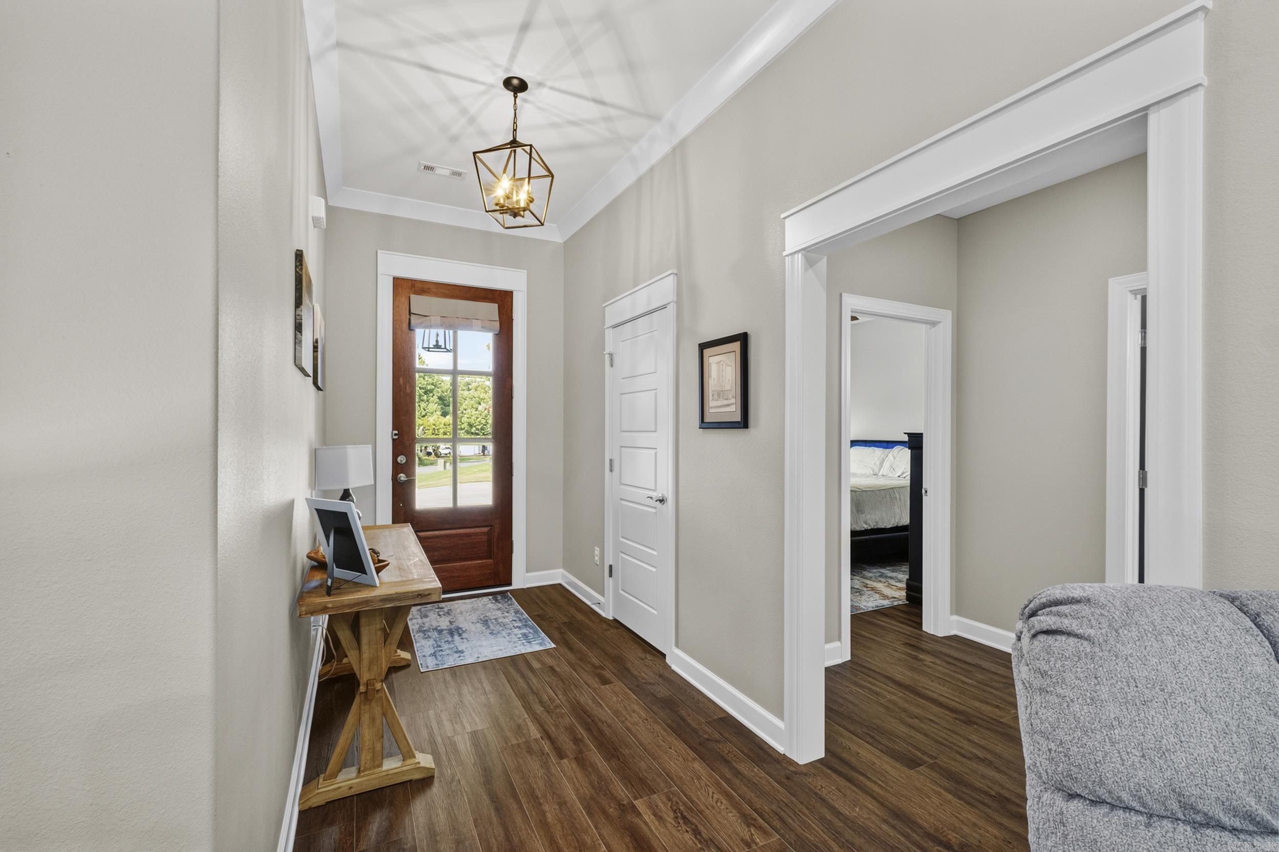 21 Turnberry Lane Property Photo 6
