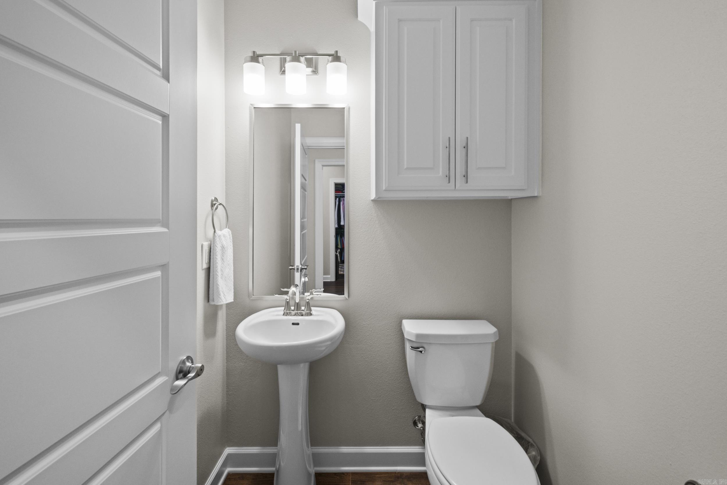 21 Turnberry Lane Property Photo 32