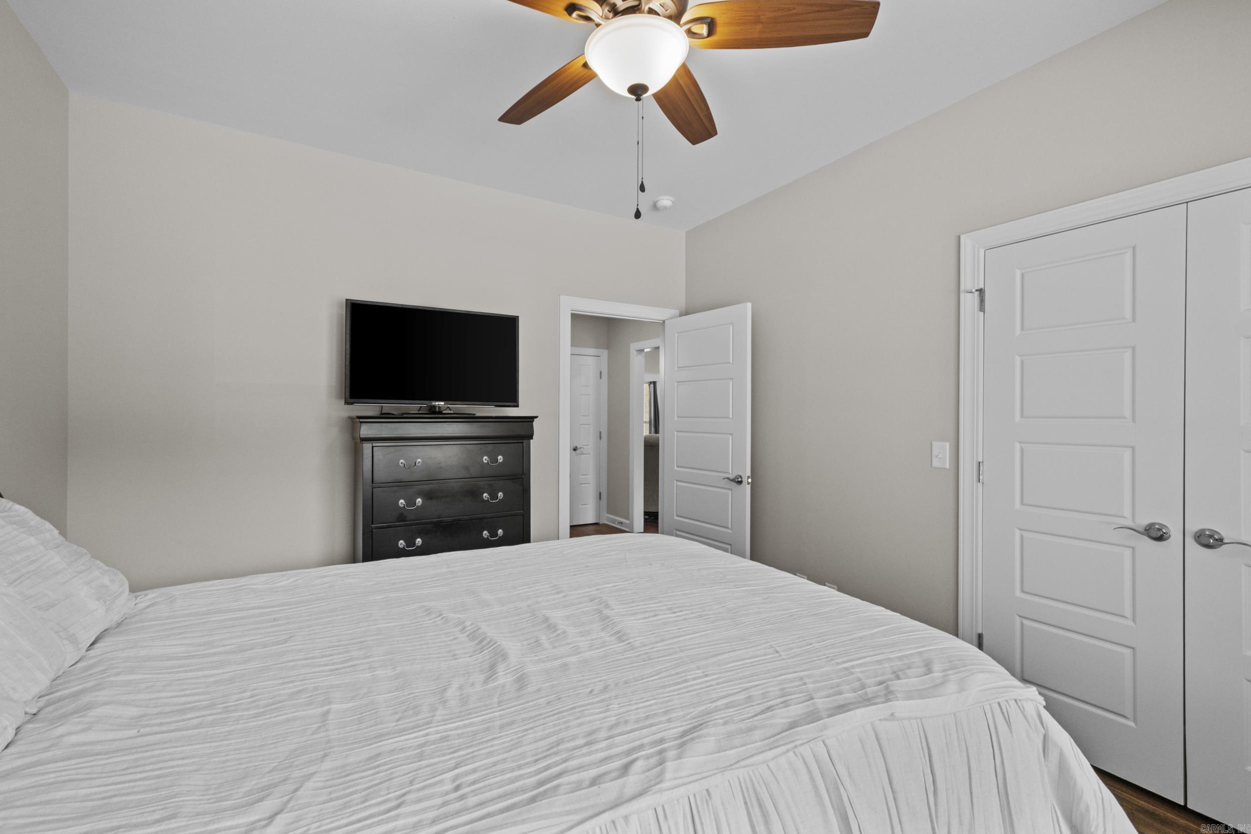 21 Turnberry Lane Property Photo 34