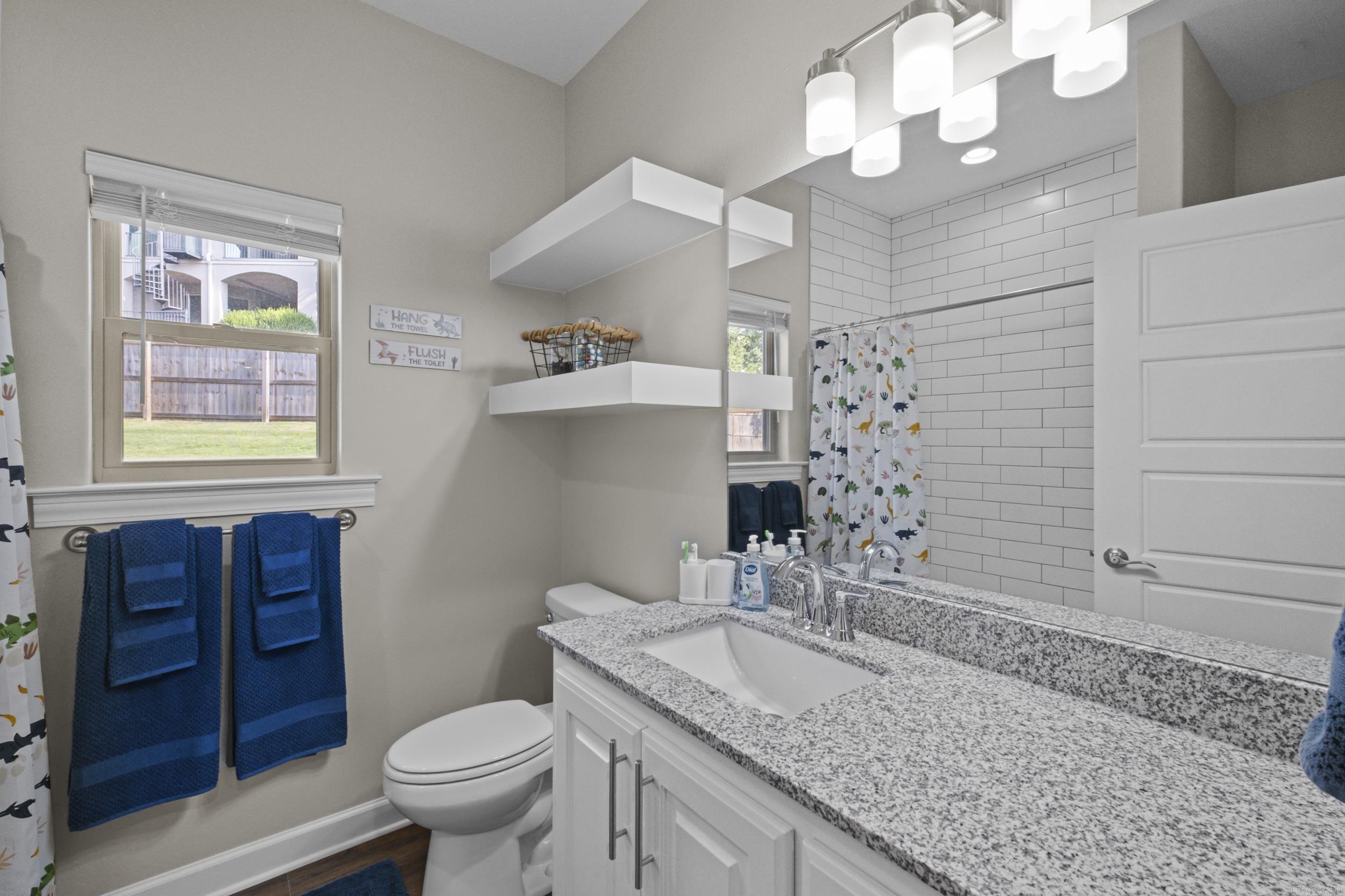 21 Turnberry Lane Property Photo 35