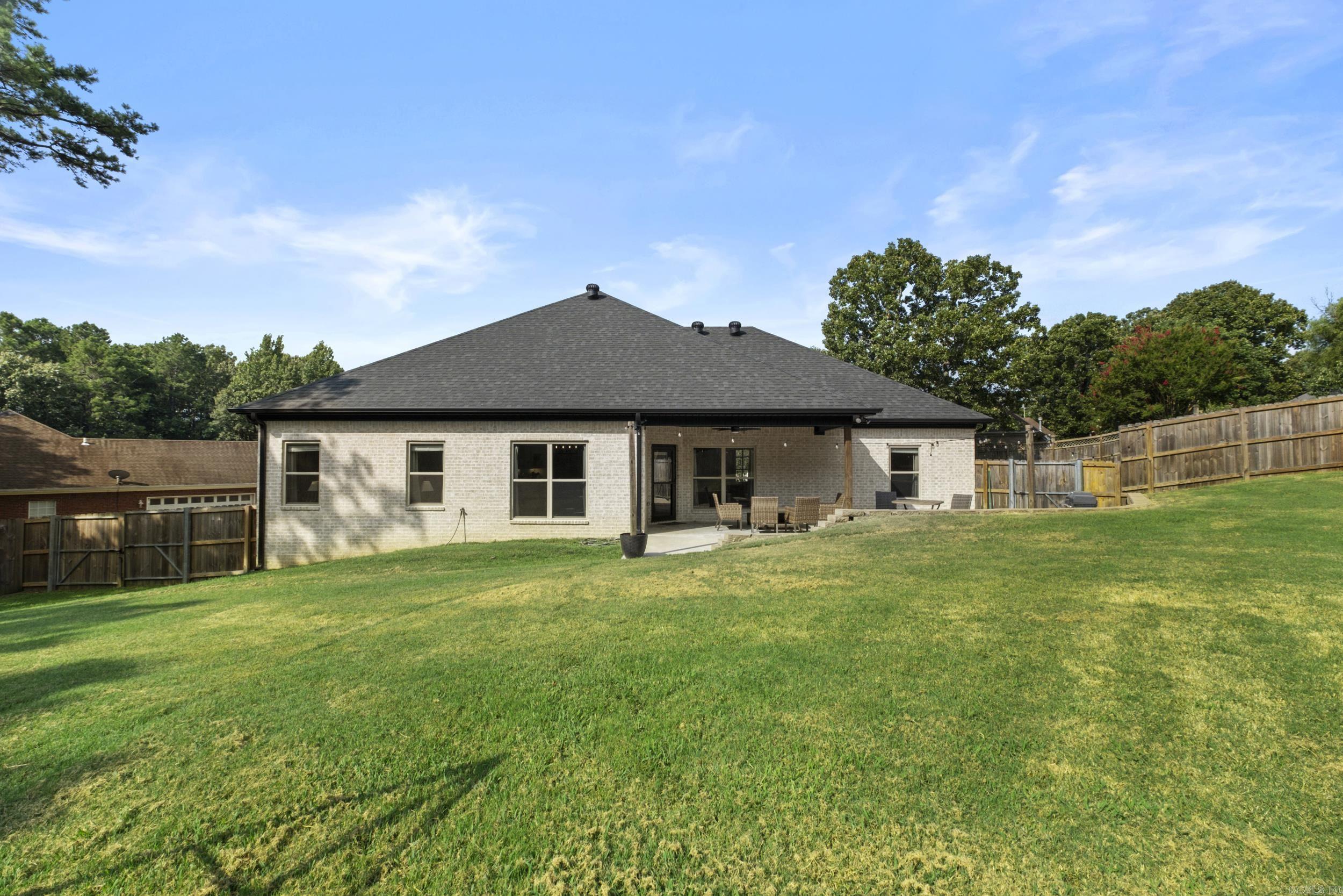 21 Turnberry Lane Property Photo 40
