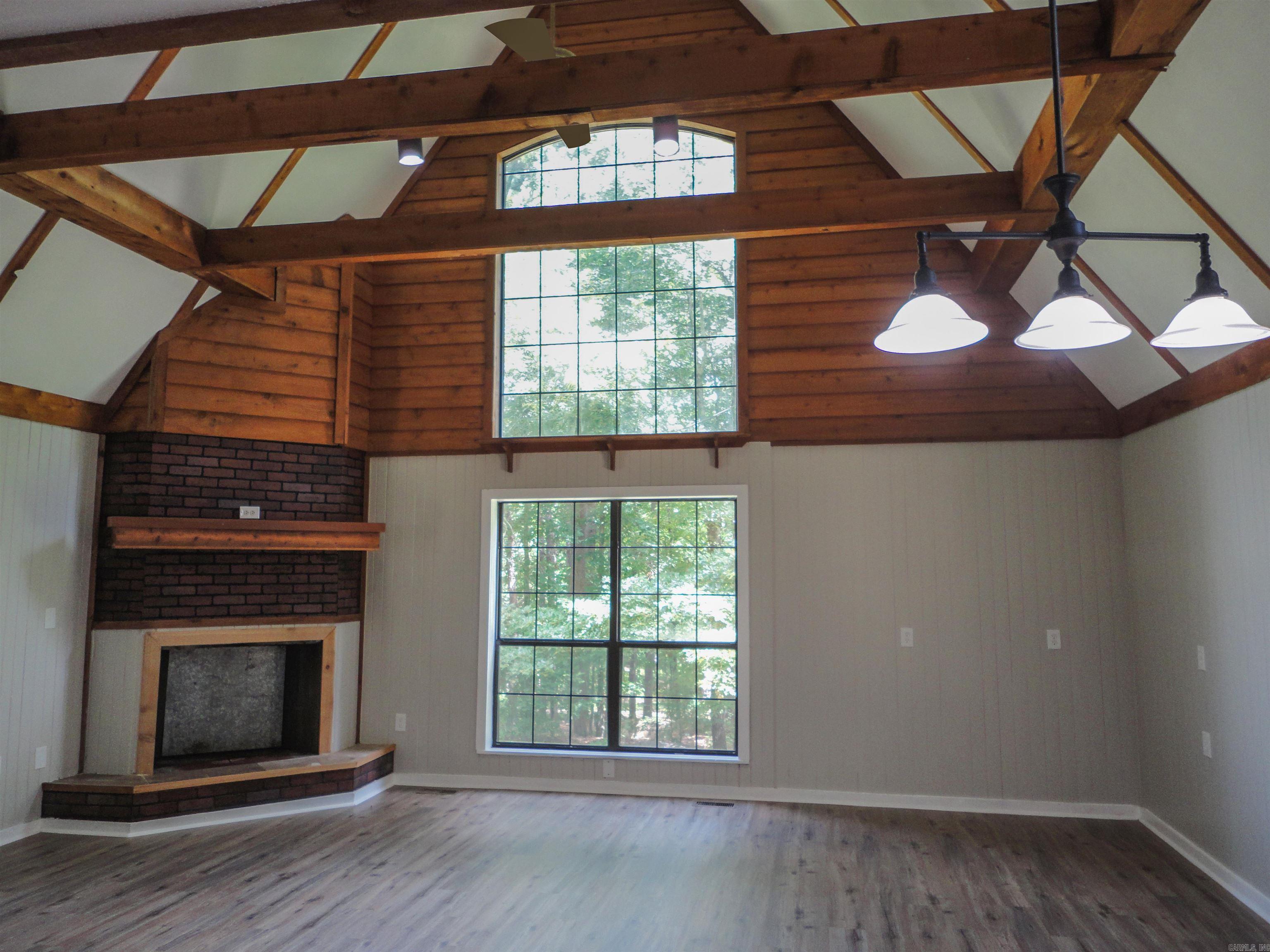 249 Creekside Drive Property Photo 8