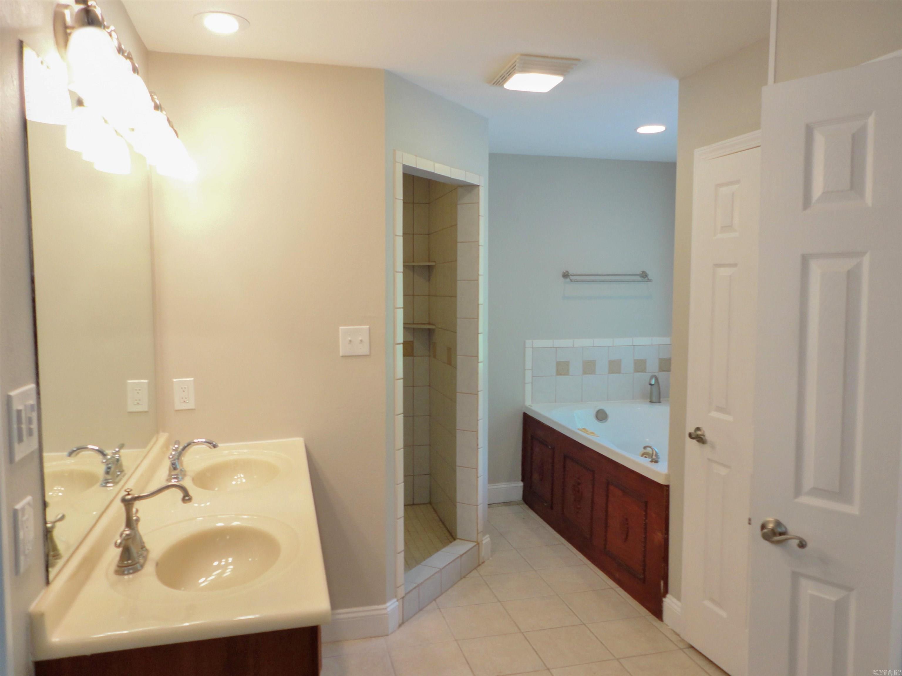249 Creekside Drive Property Photo 15