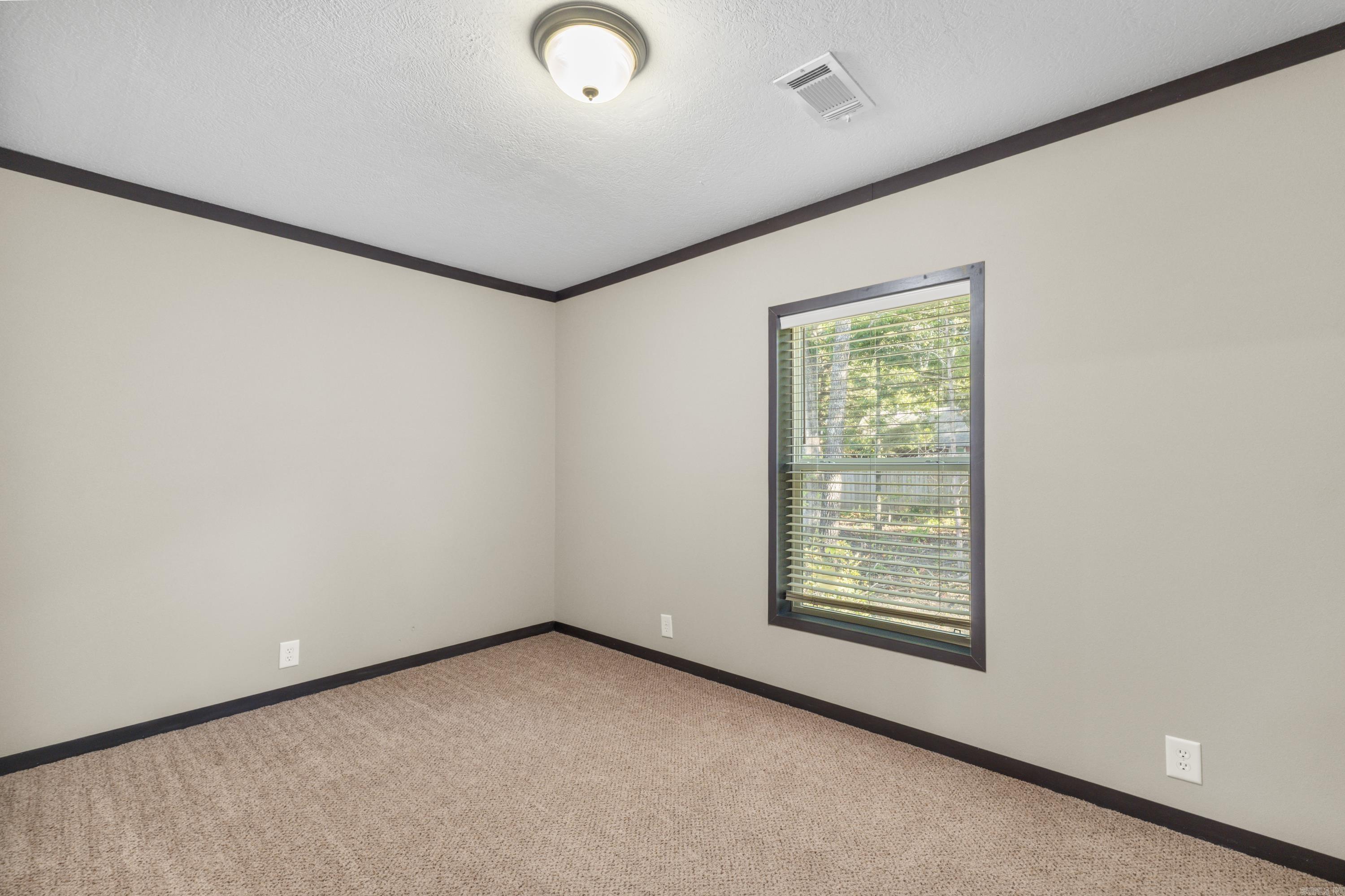 61 Sumac Dr Property Photo 20