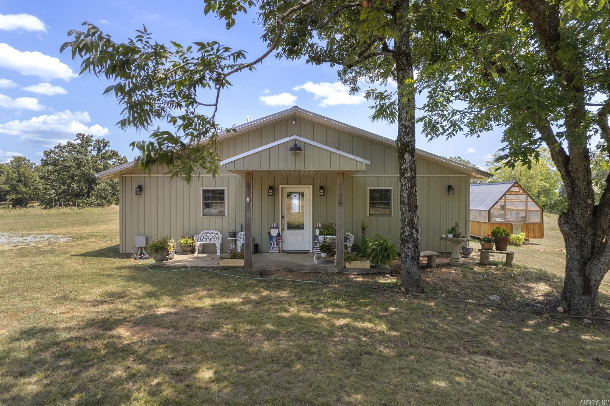 2820 N Beggs Property Photo 11