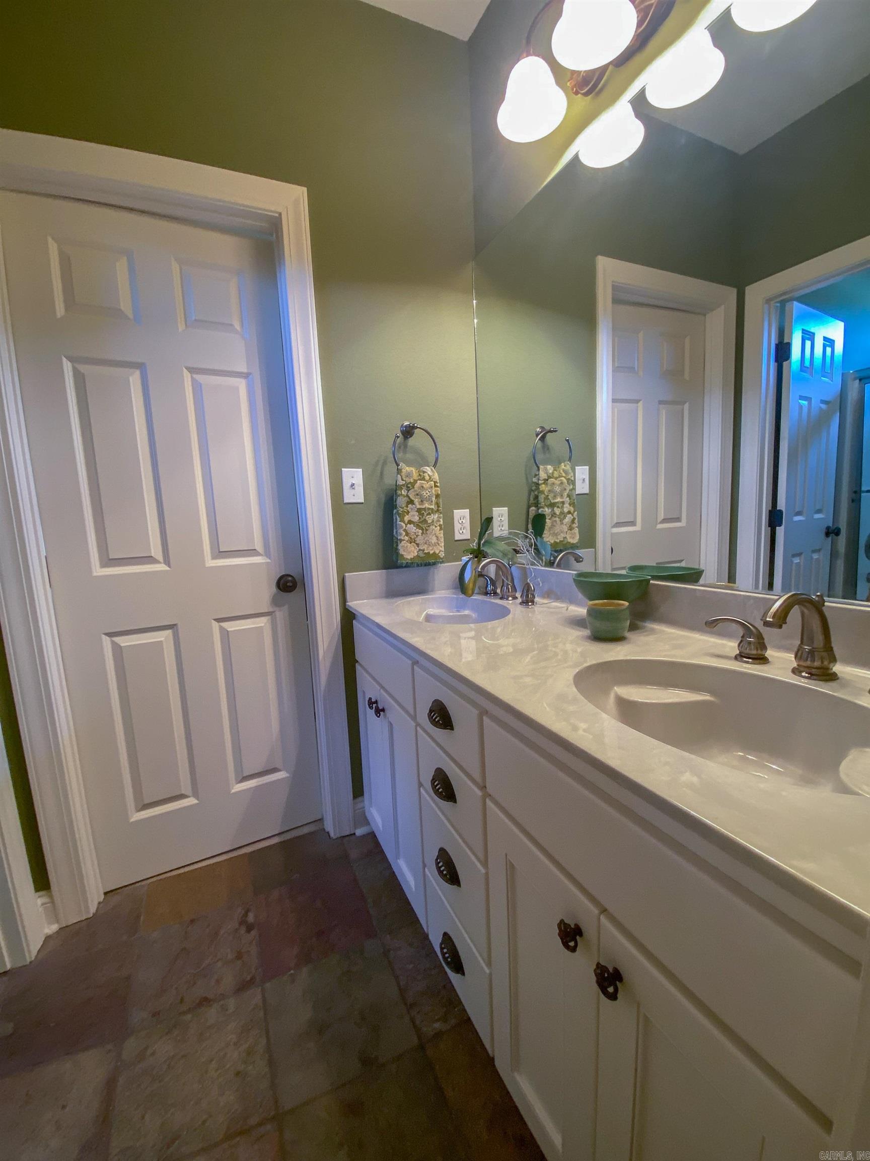 150 Heatherwood Drive Property Photo 30