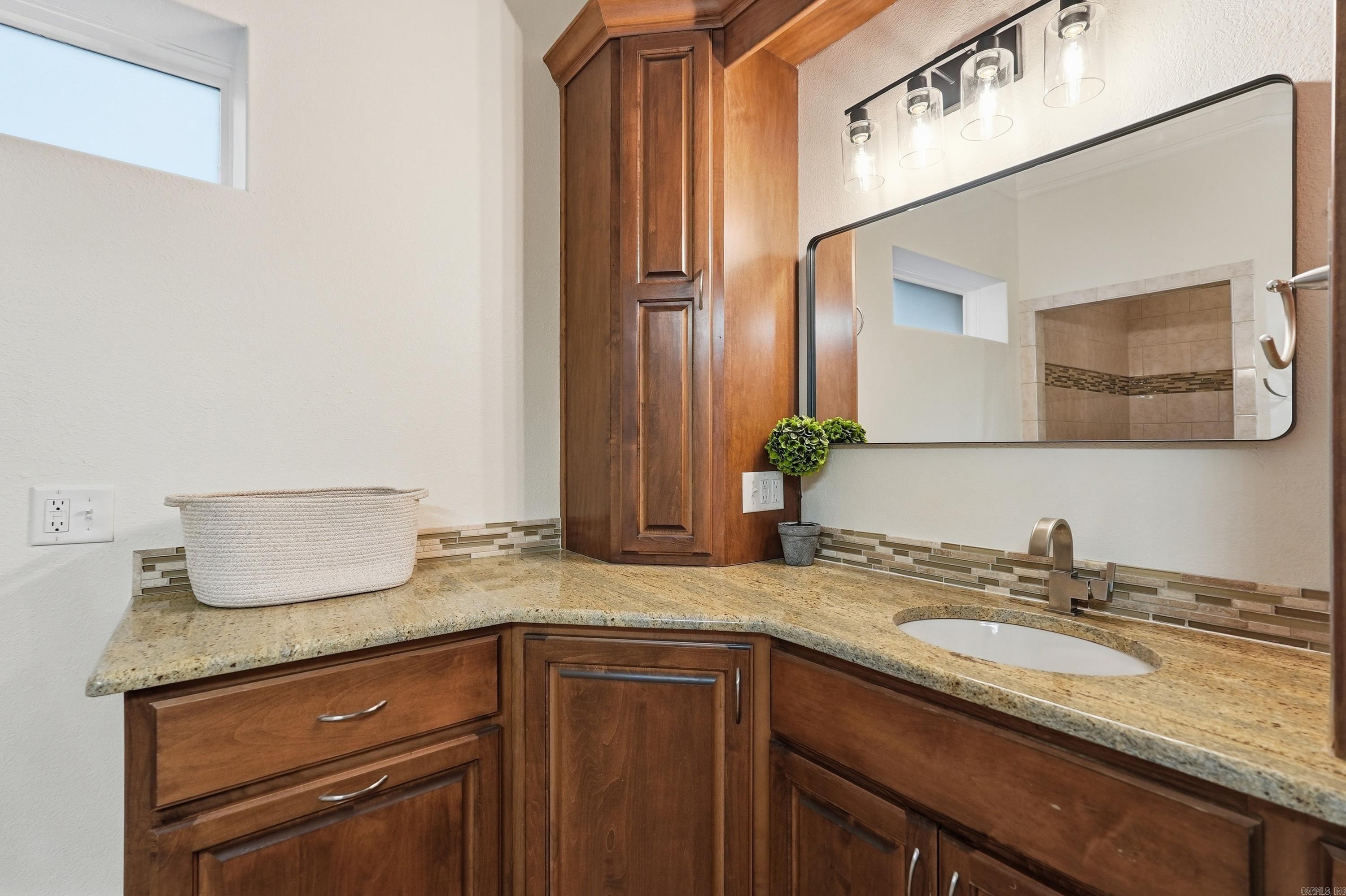 5918 Riviera Dr Property Photo 32