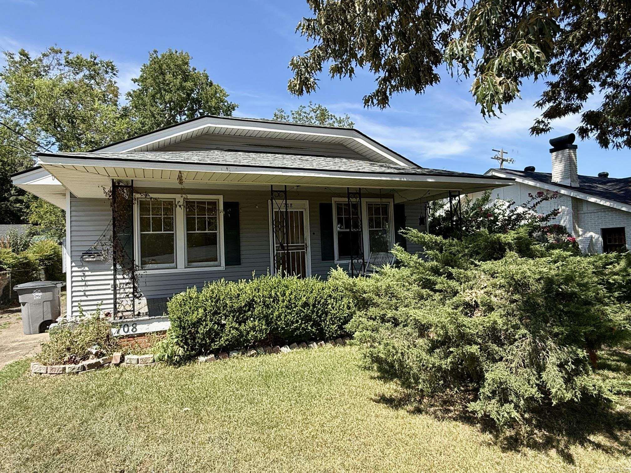 708 Garland Avenue Property Photo 1