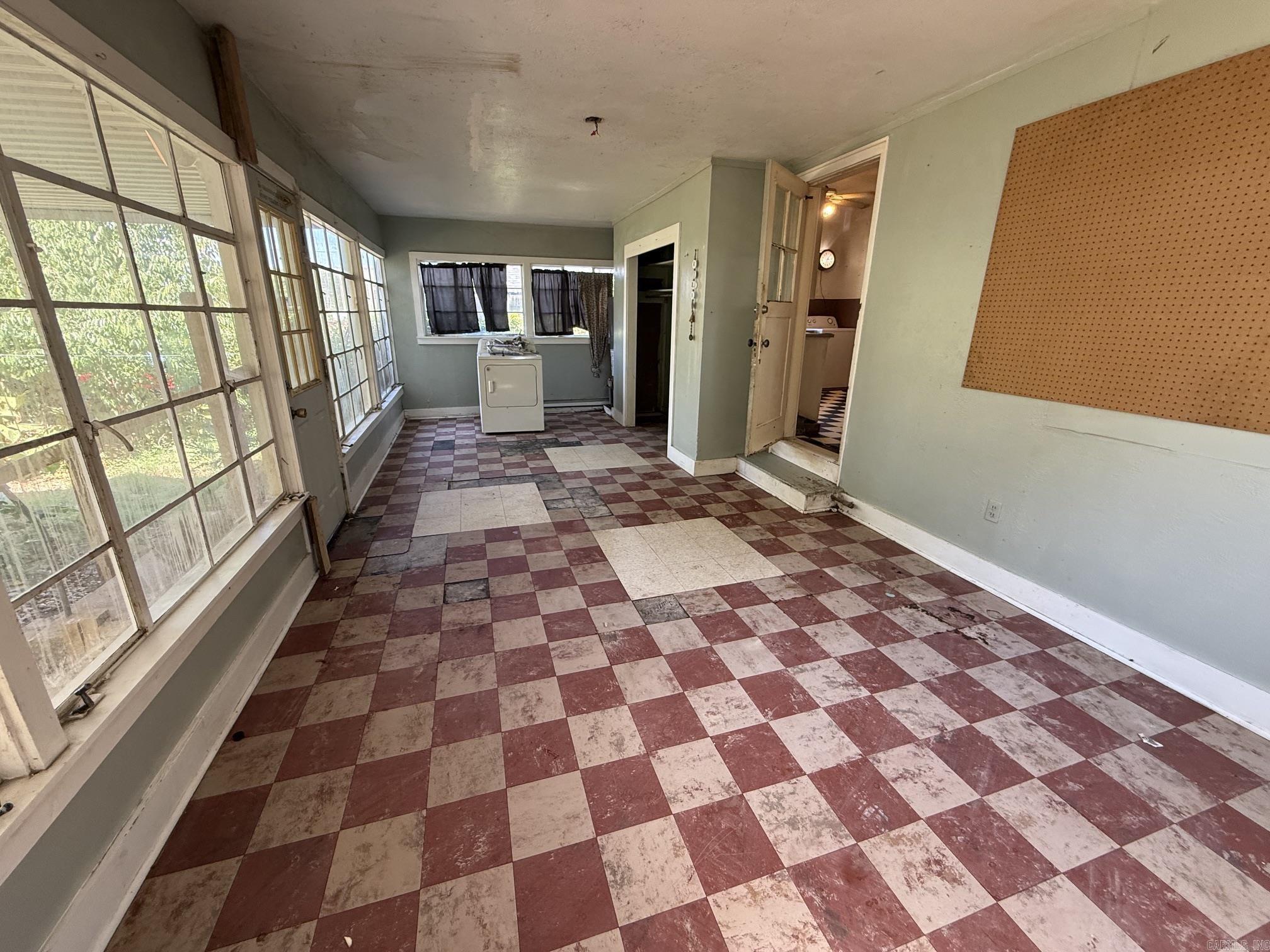708 Garland Avenue Property Photo 17