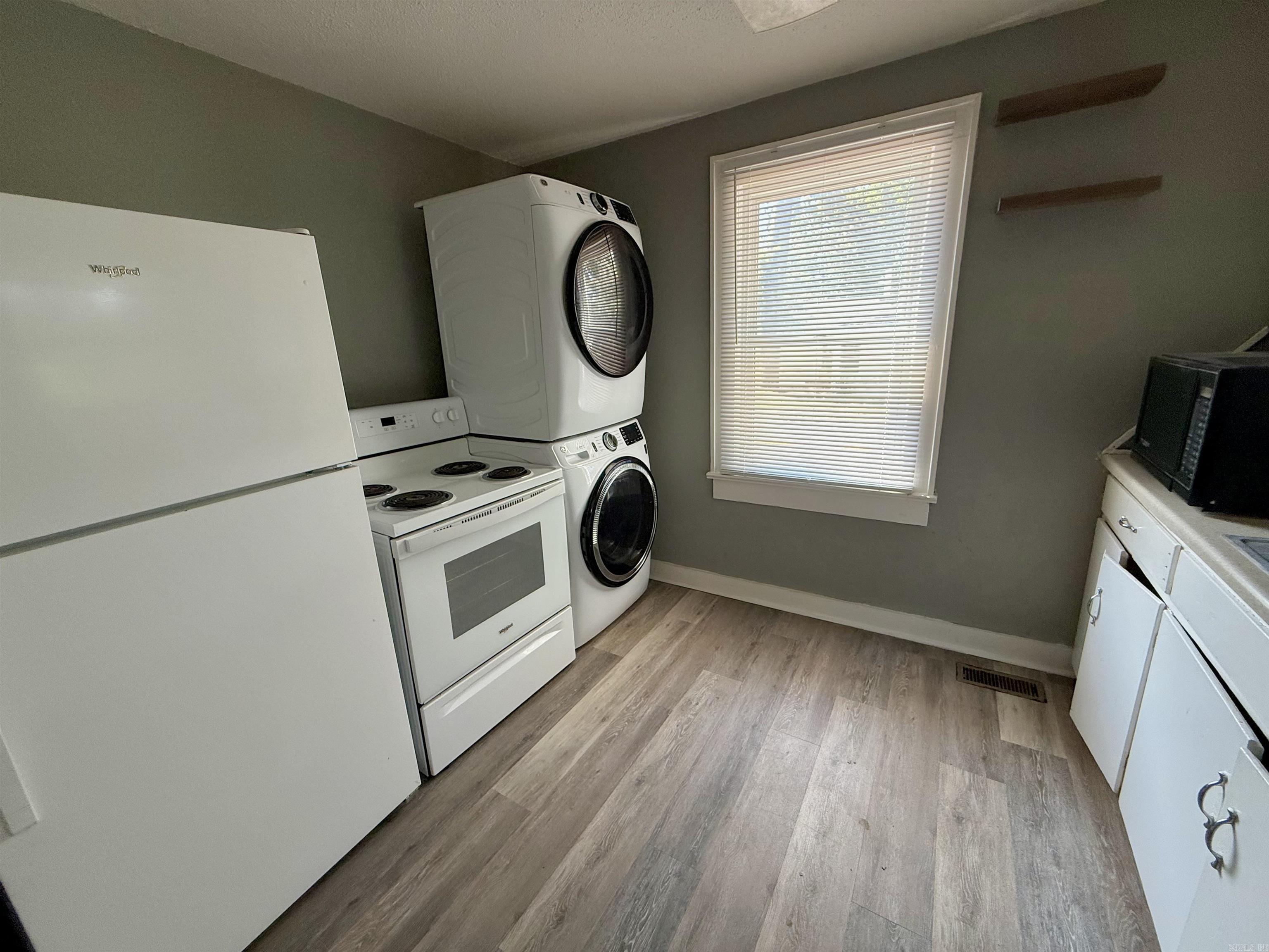 244 S Patterson Street Property Photo 8