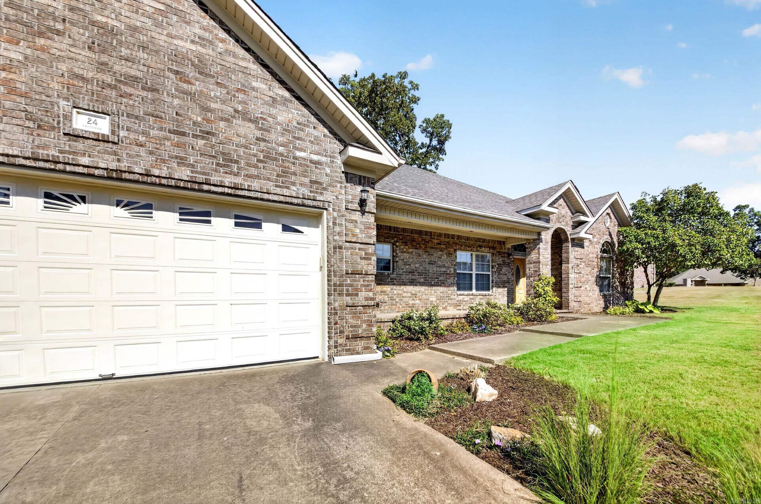 24 Crosswinds Drive Property Photo 4