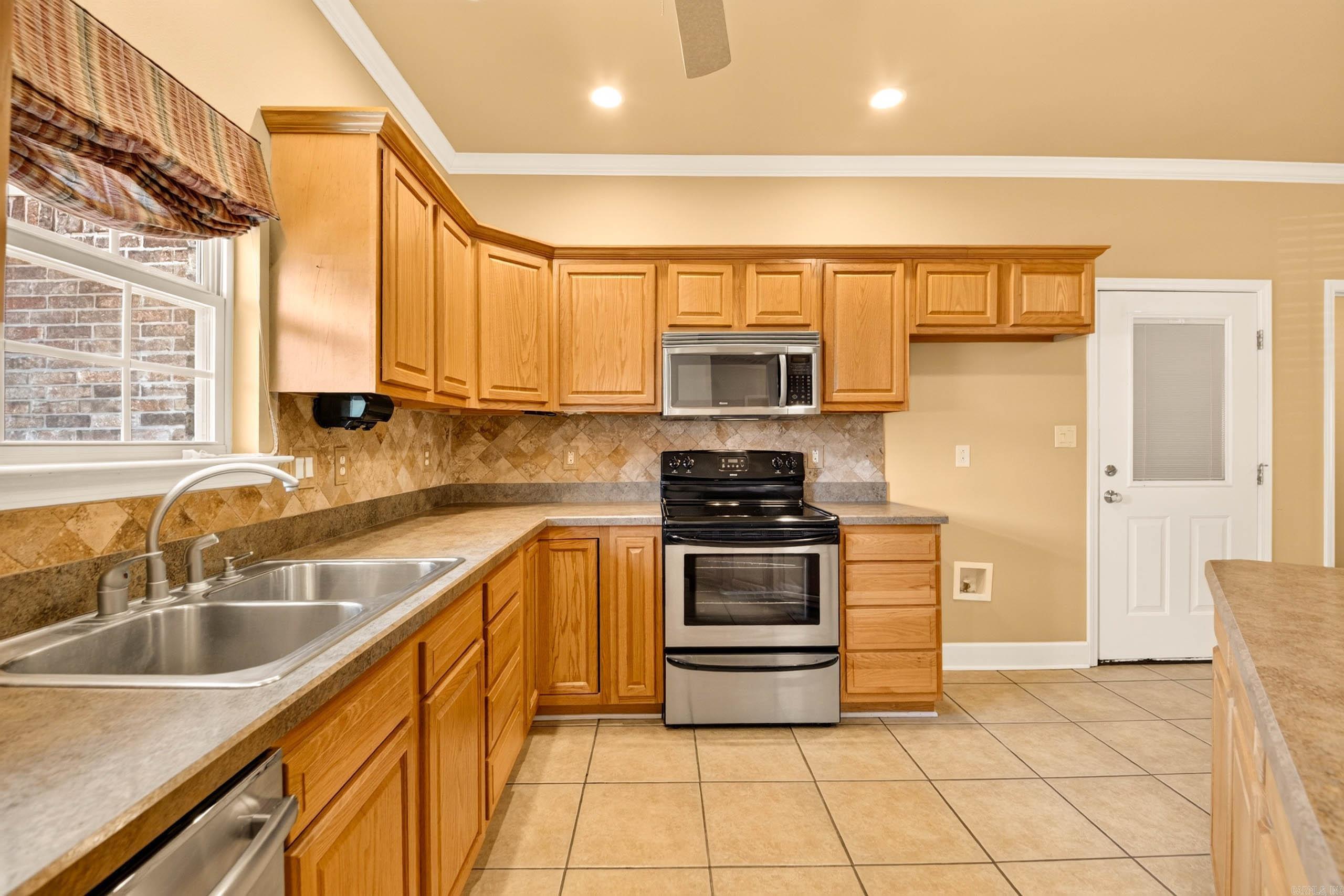 24 Crosswinds Drive Property Photo 6