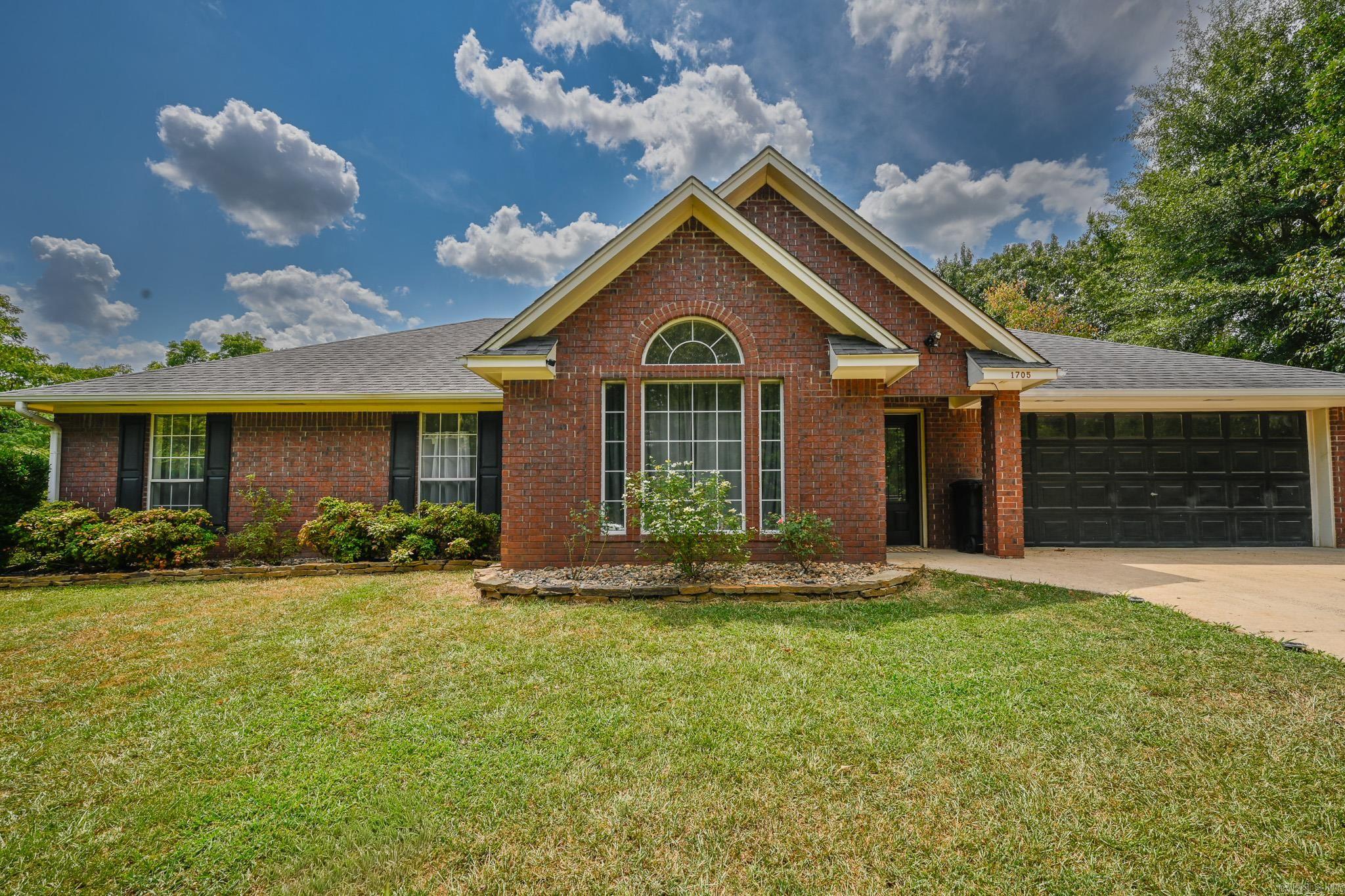 1705 Ashton Drive Property Photo 1