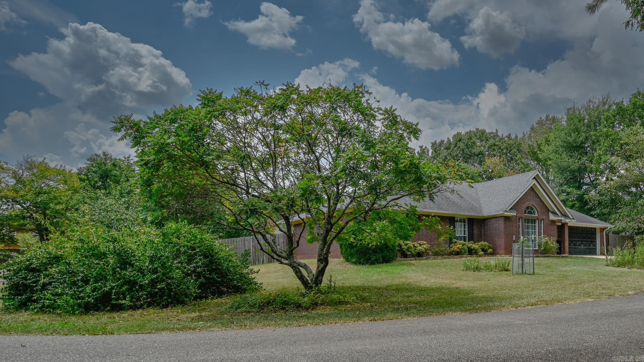 1705 Ashton Drive Property Photo 3