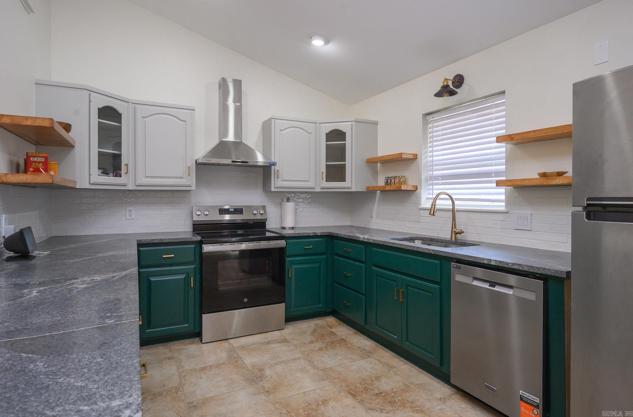 1705 Ashton Drive Property Photo 8