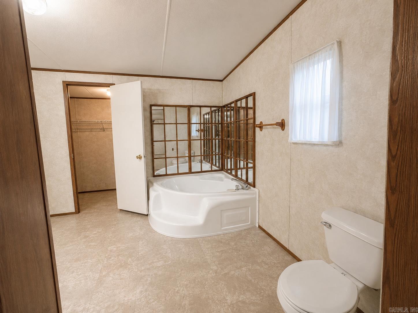 256 Watson Street Property Photo 6
