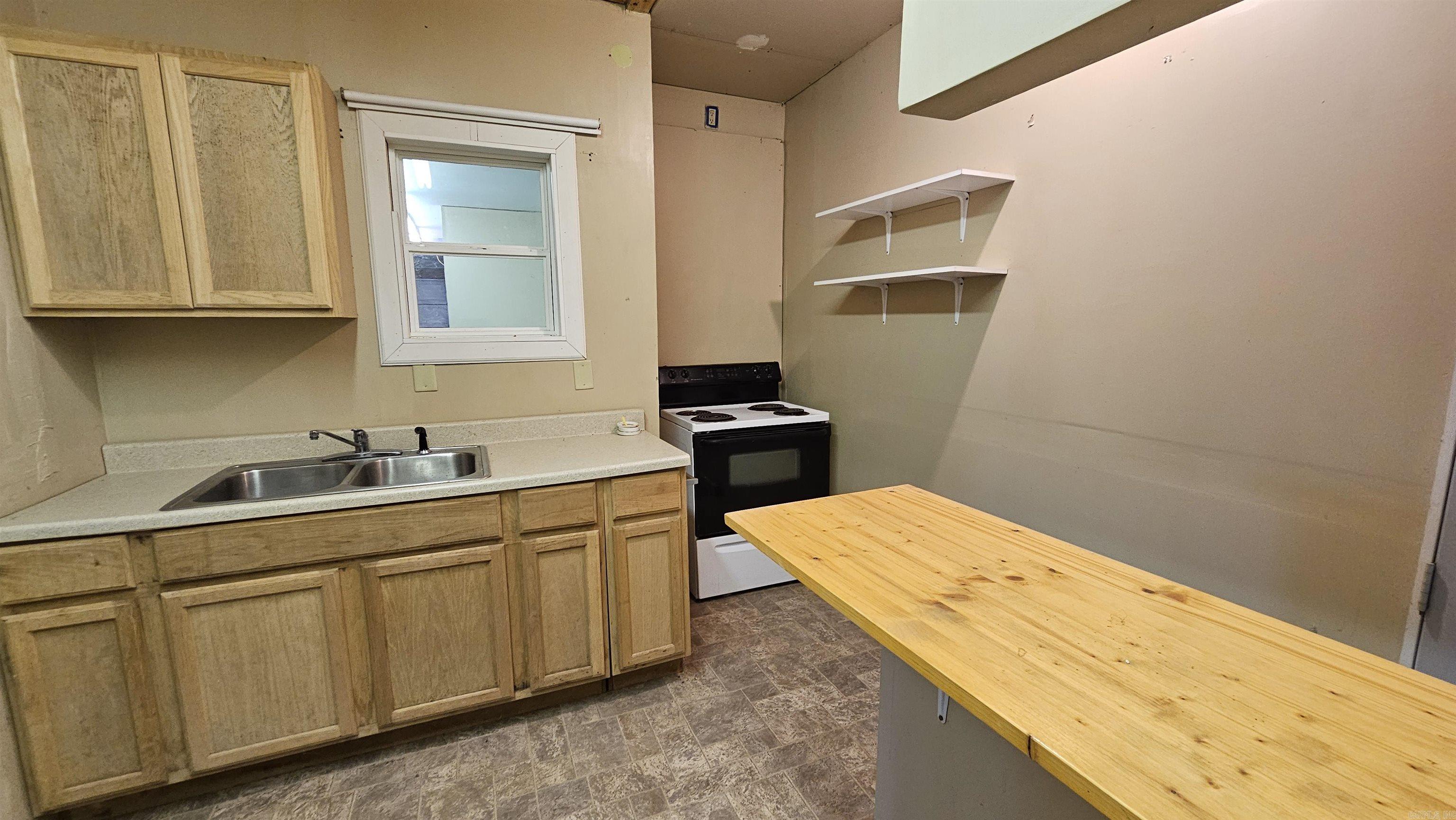603 Gr 518 Rd Property Photo 13