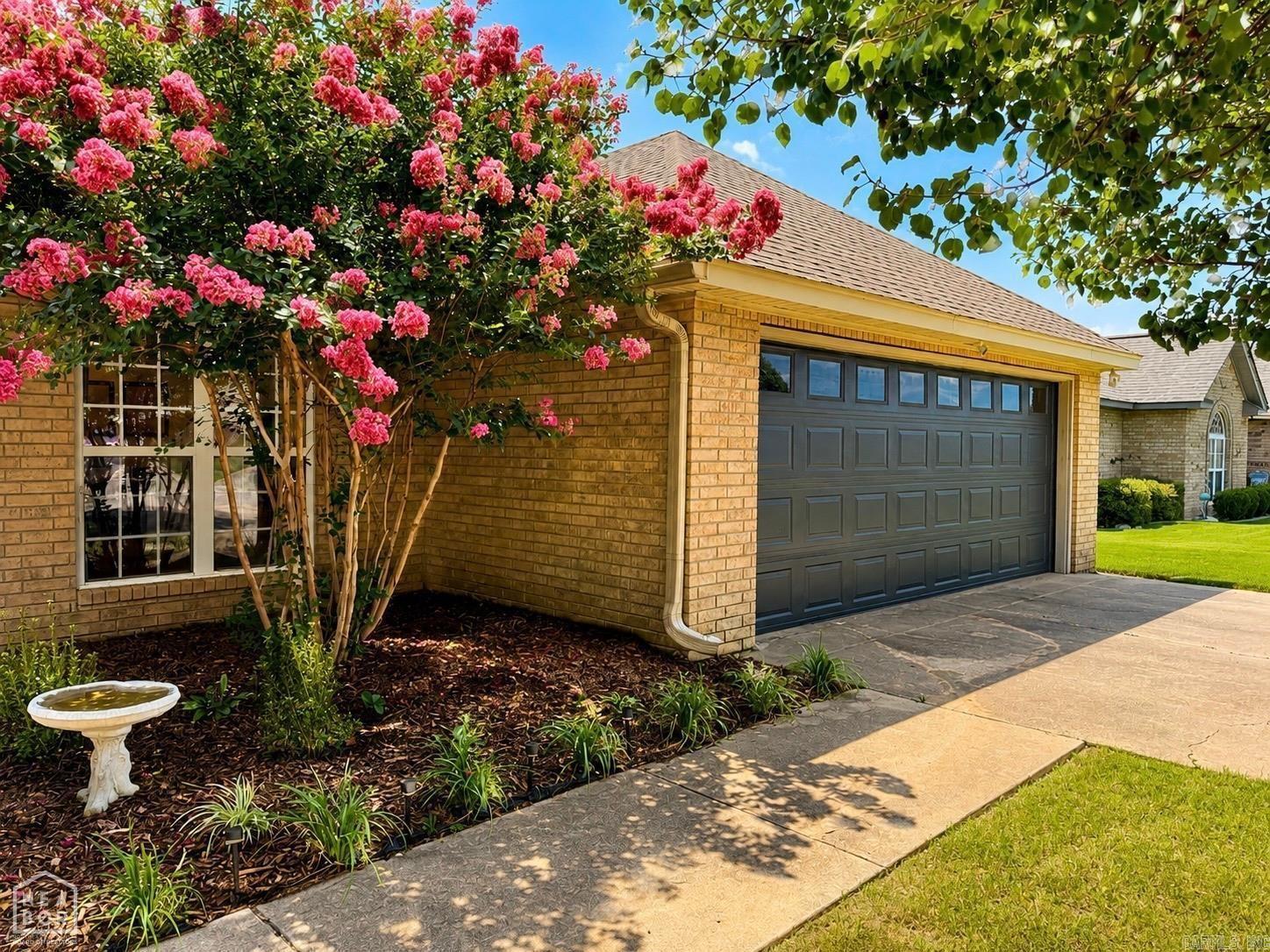 620 Blossom Property Photo 2