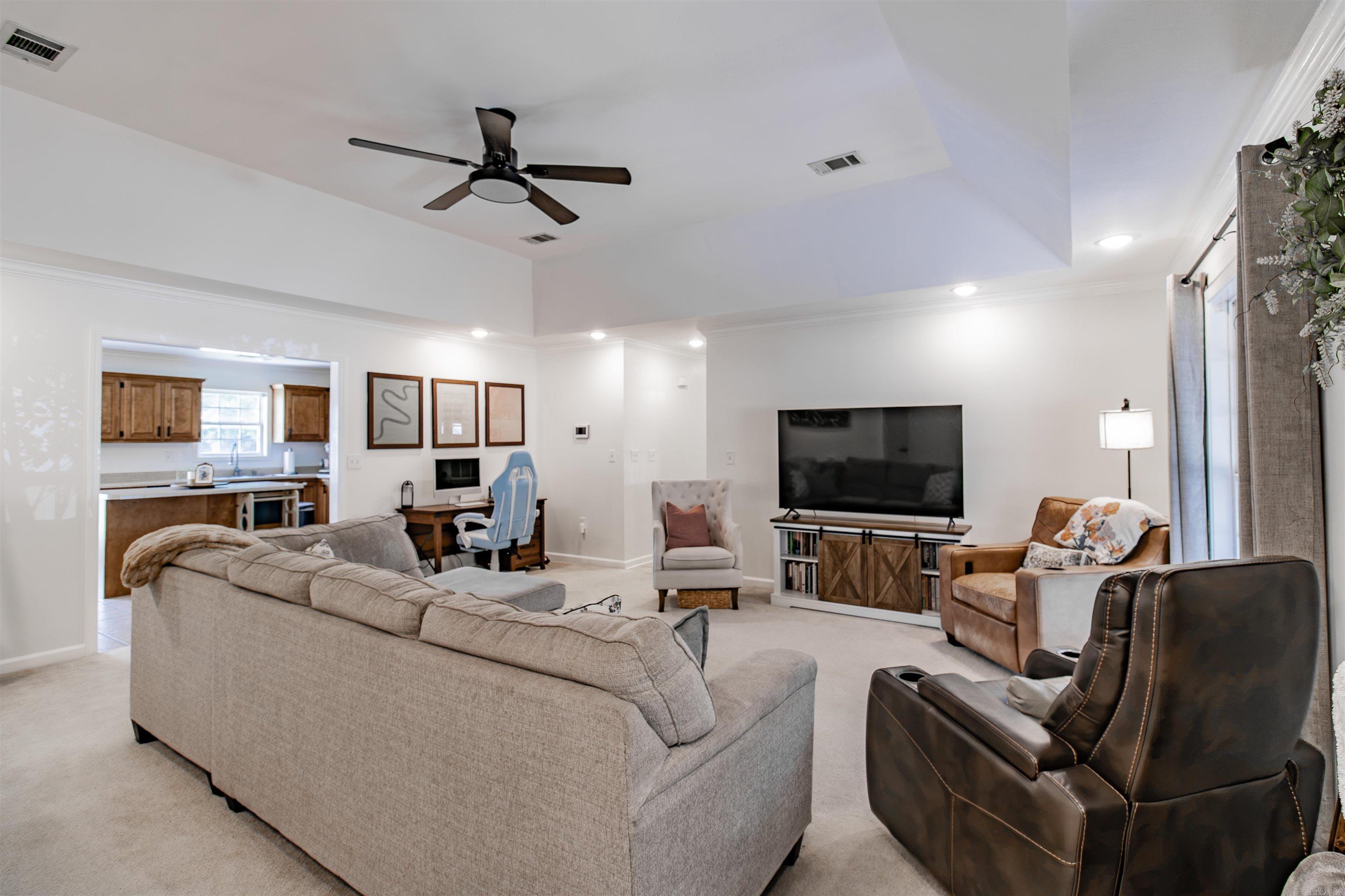 620 Blossom Property Photo 3