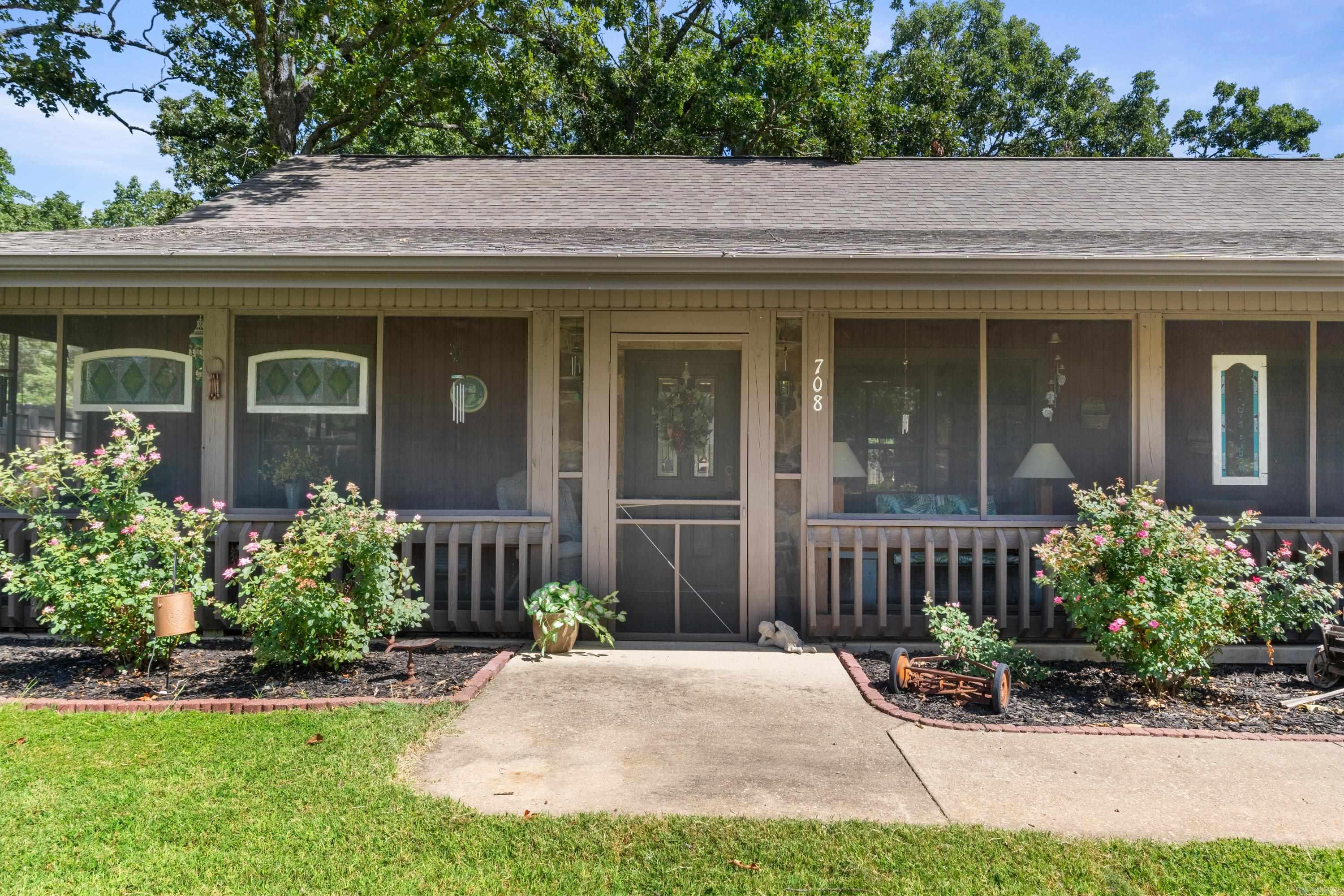 708 Ohio Avenue Property Photo 2