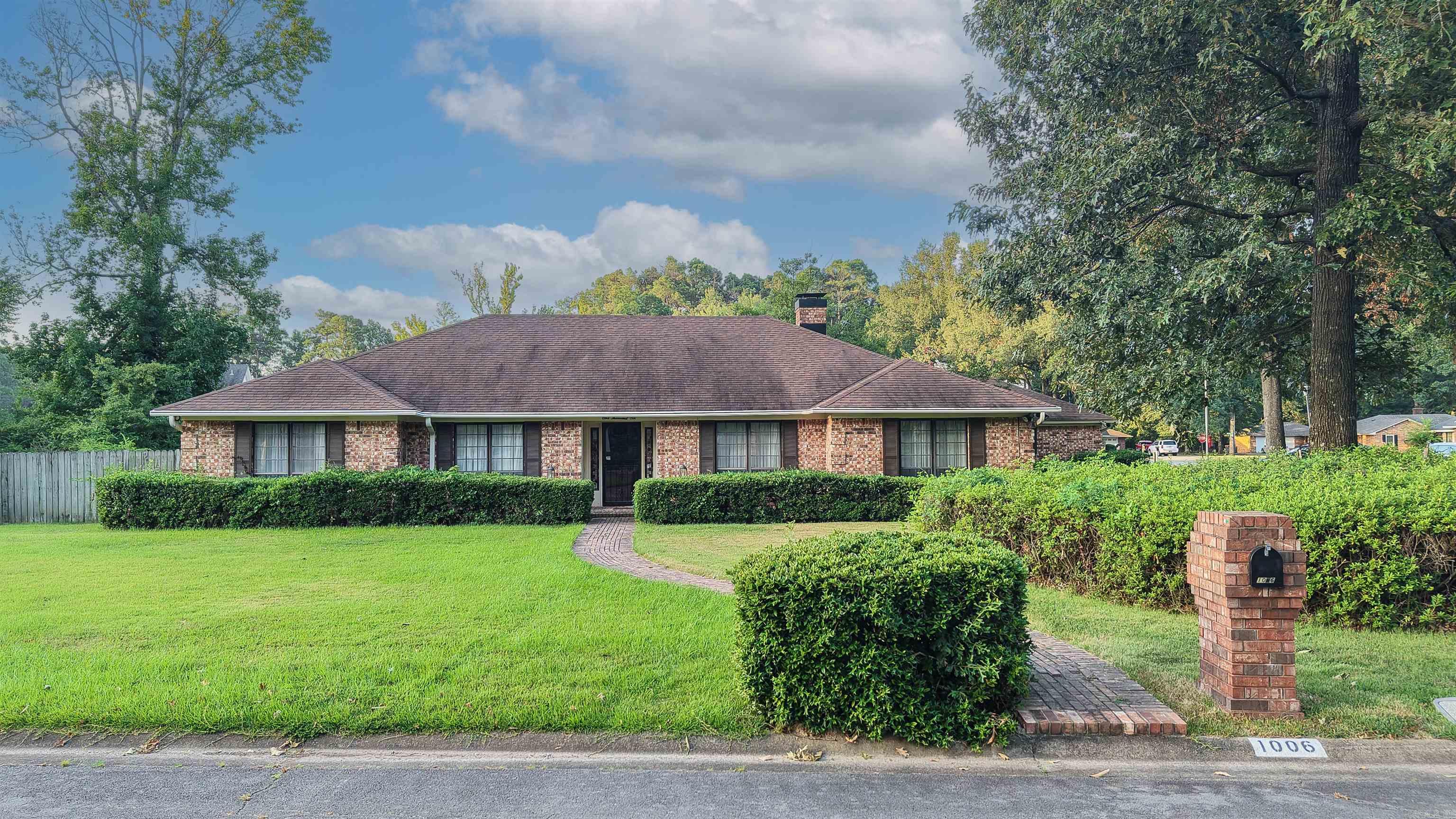 1006 Rosswood Colony Drive Property Photo 2