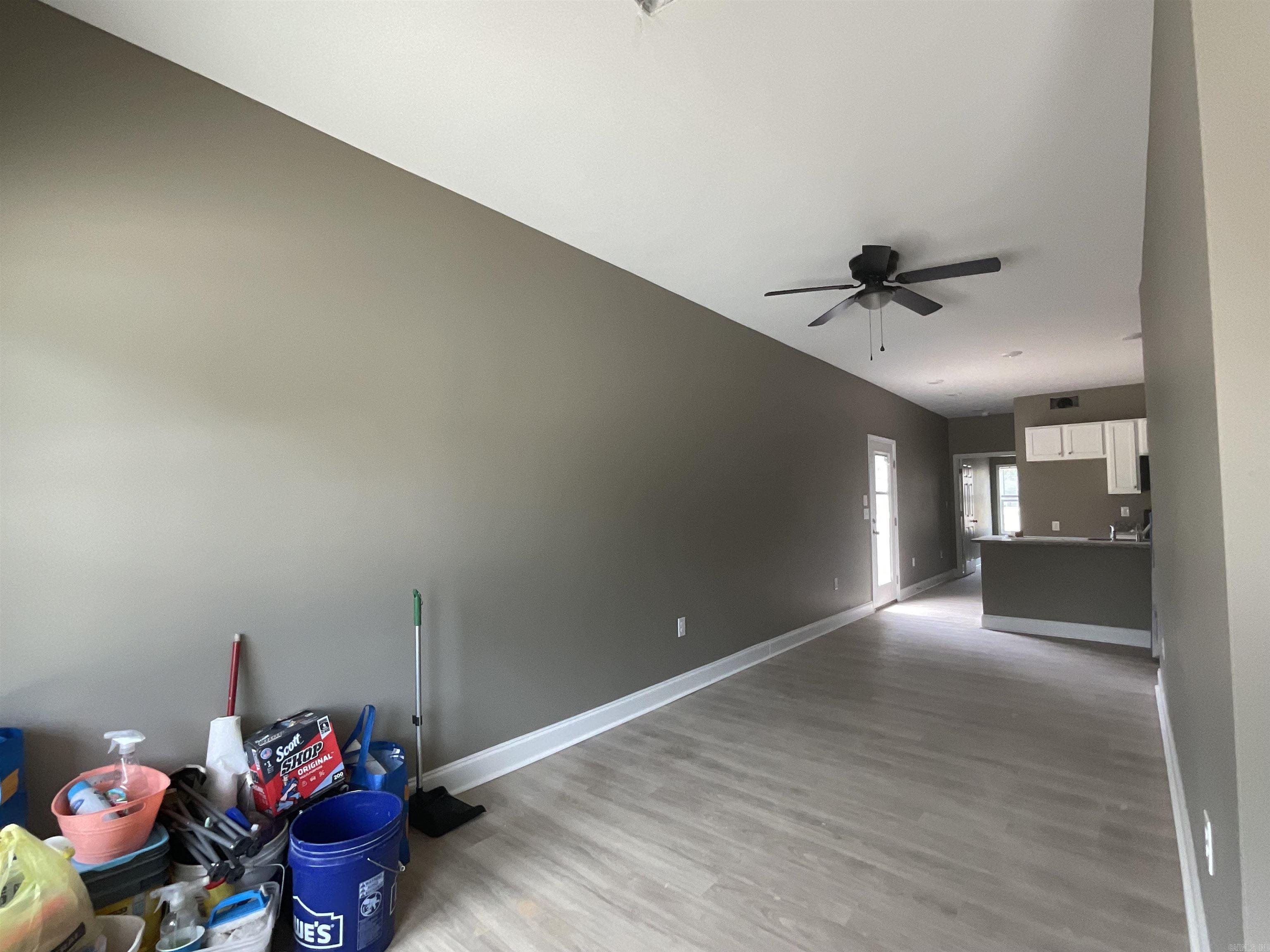 406 & 408 England Street Property Photo 4
