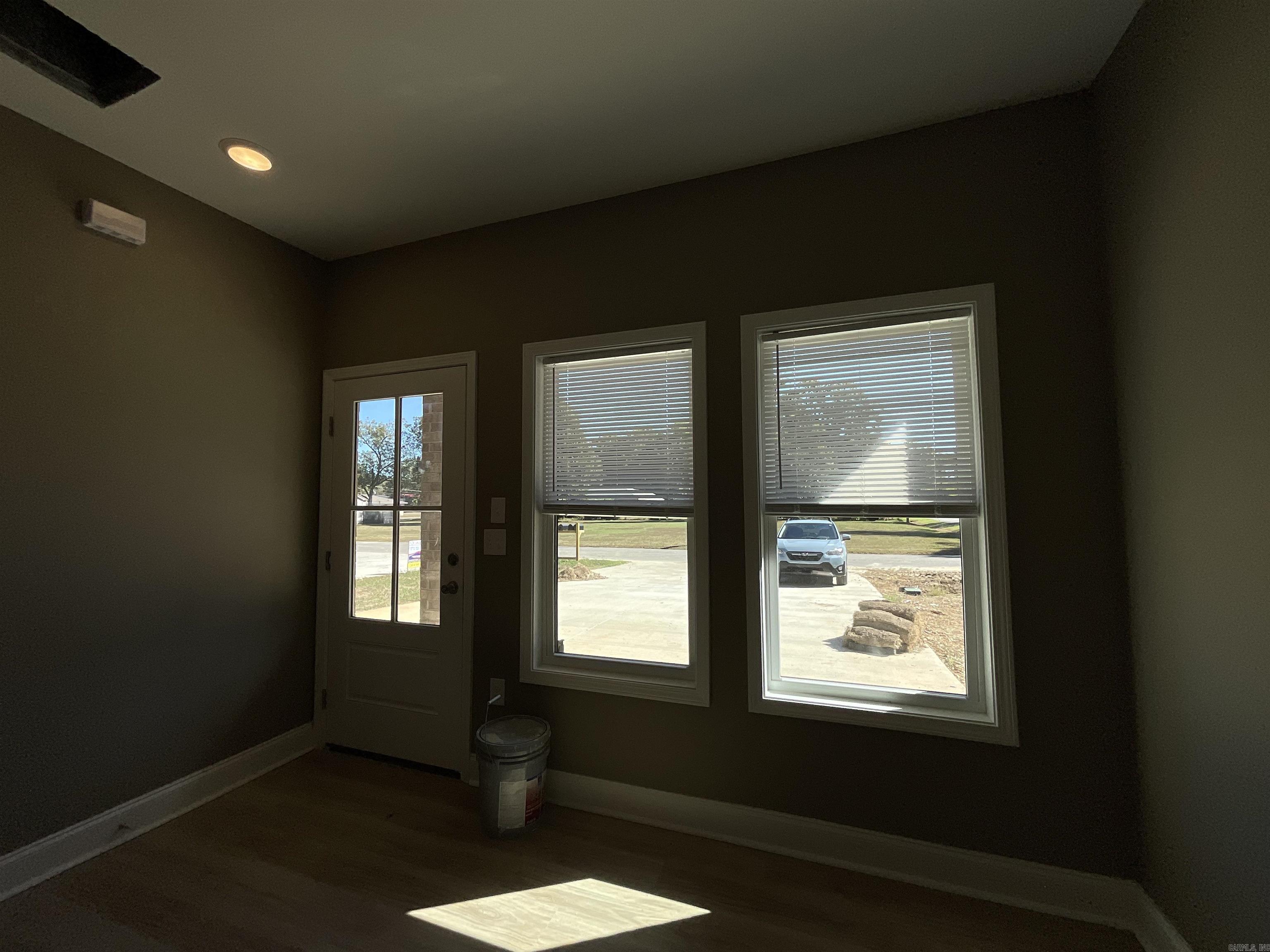 406 & 408 England Street Property Photo 4