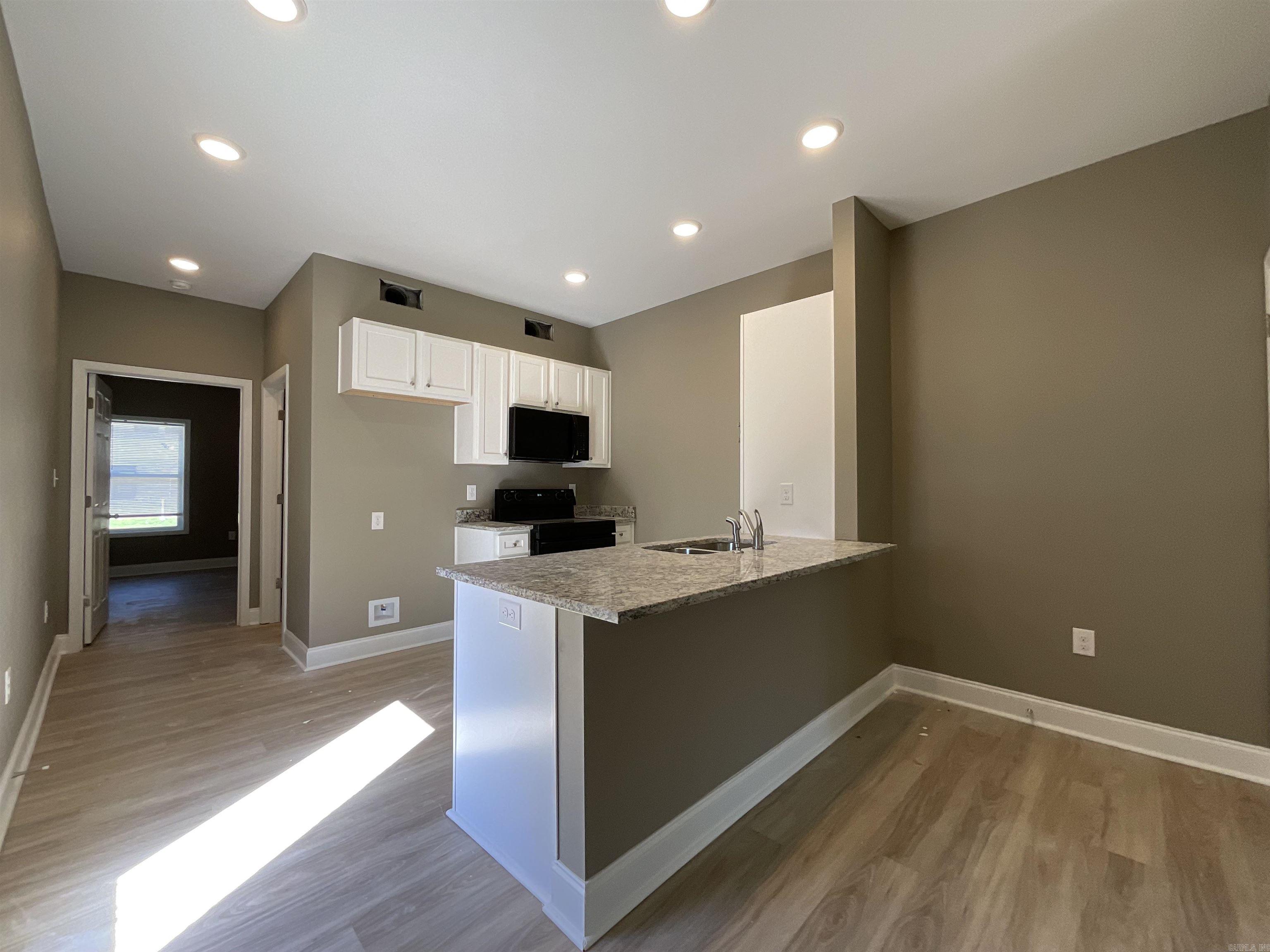 406 & 408 England Street Property Photo 7