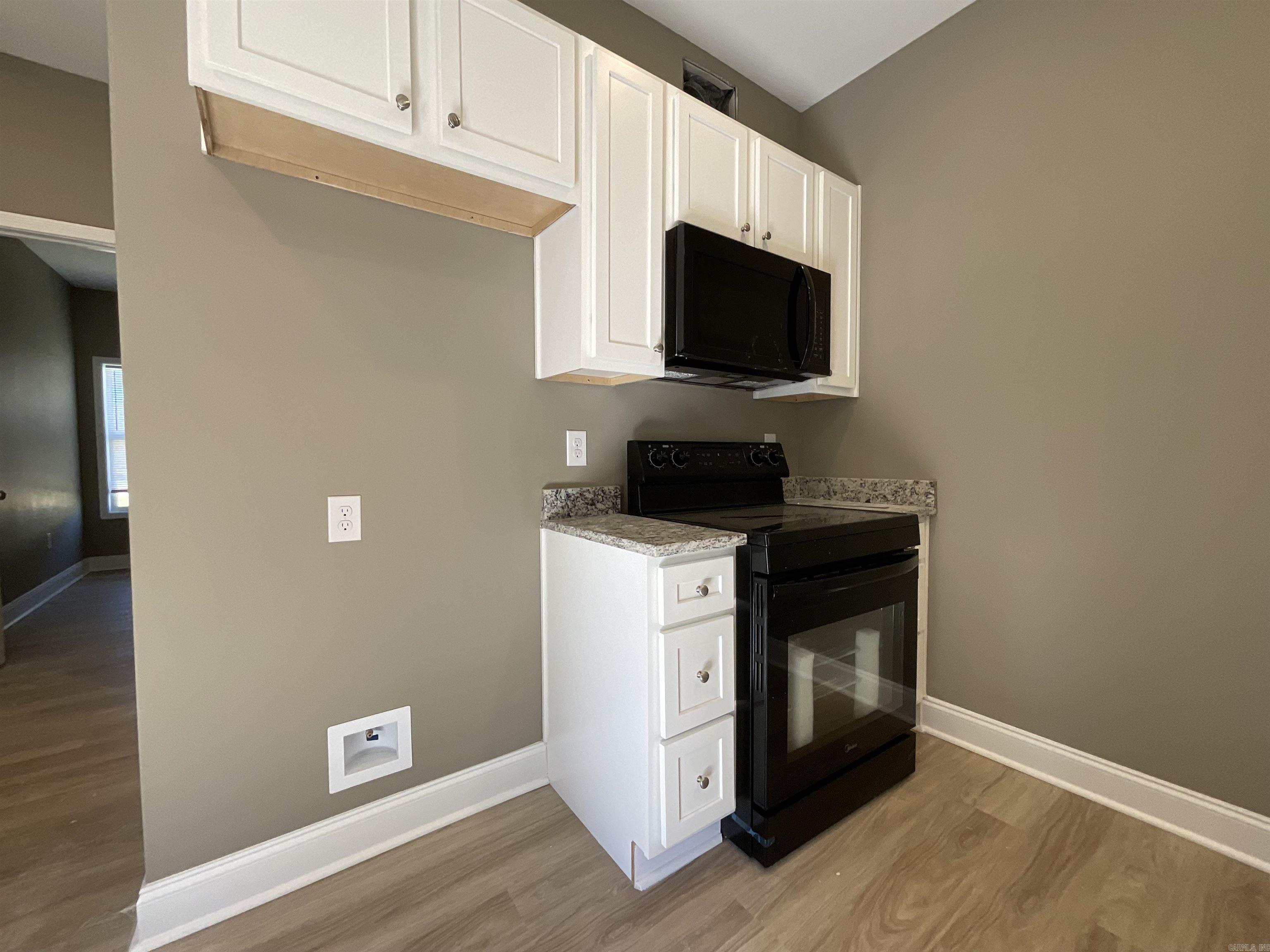 406 & 408 England Street Property Photo 10