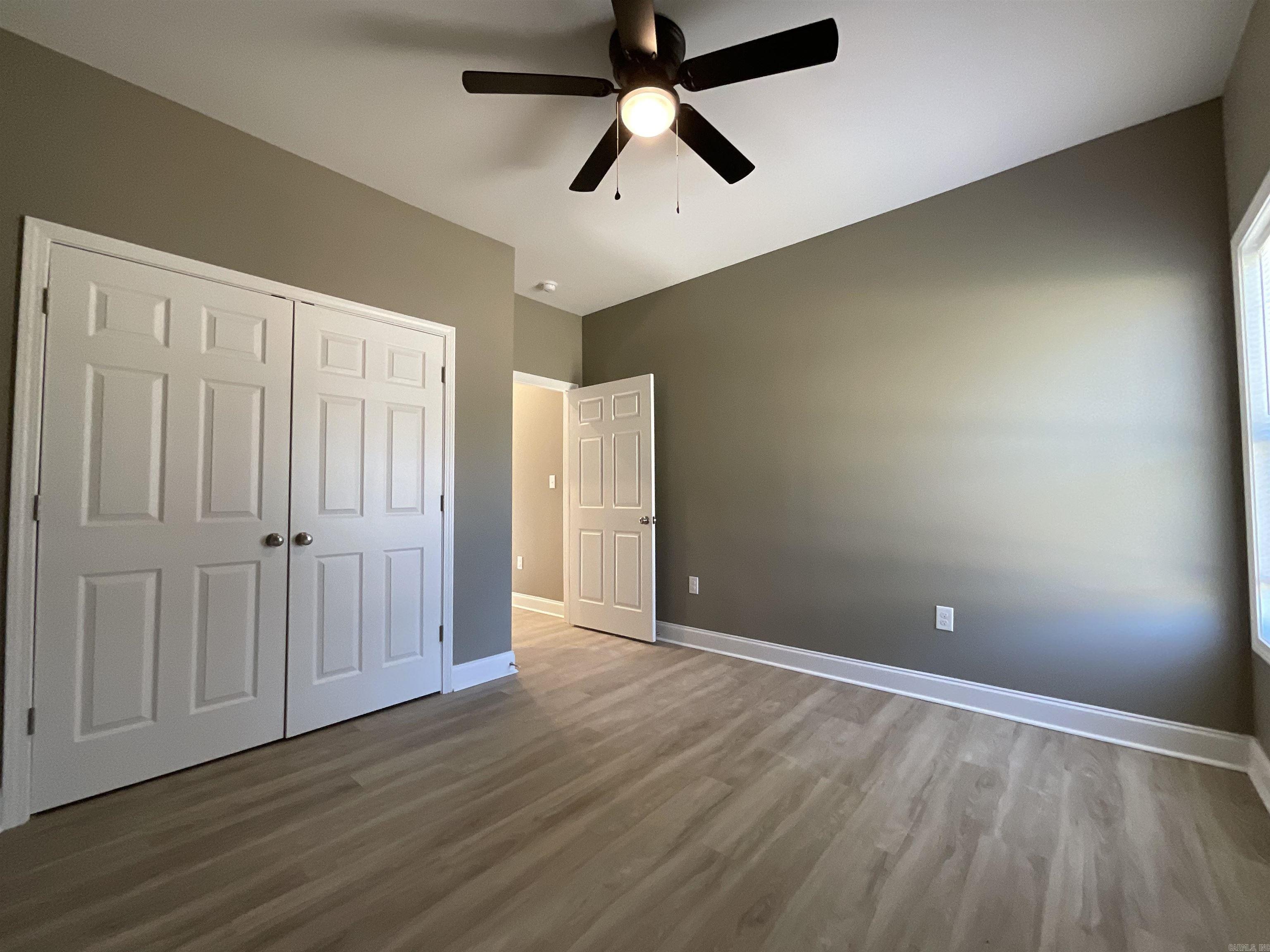 406 & 408 England Street Property Photo 14