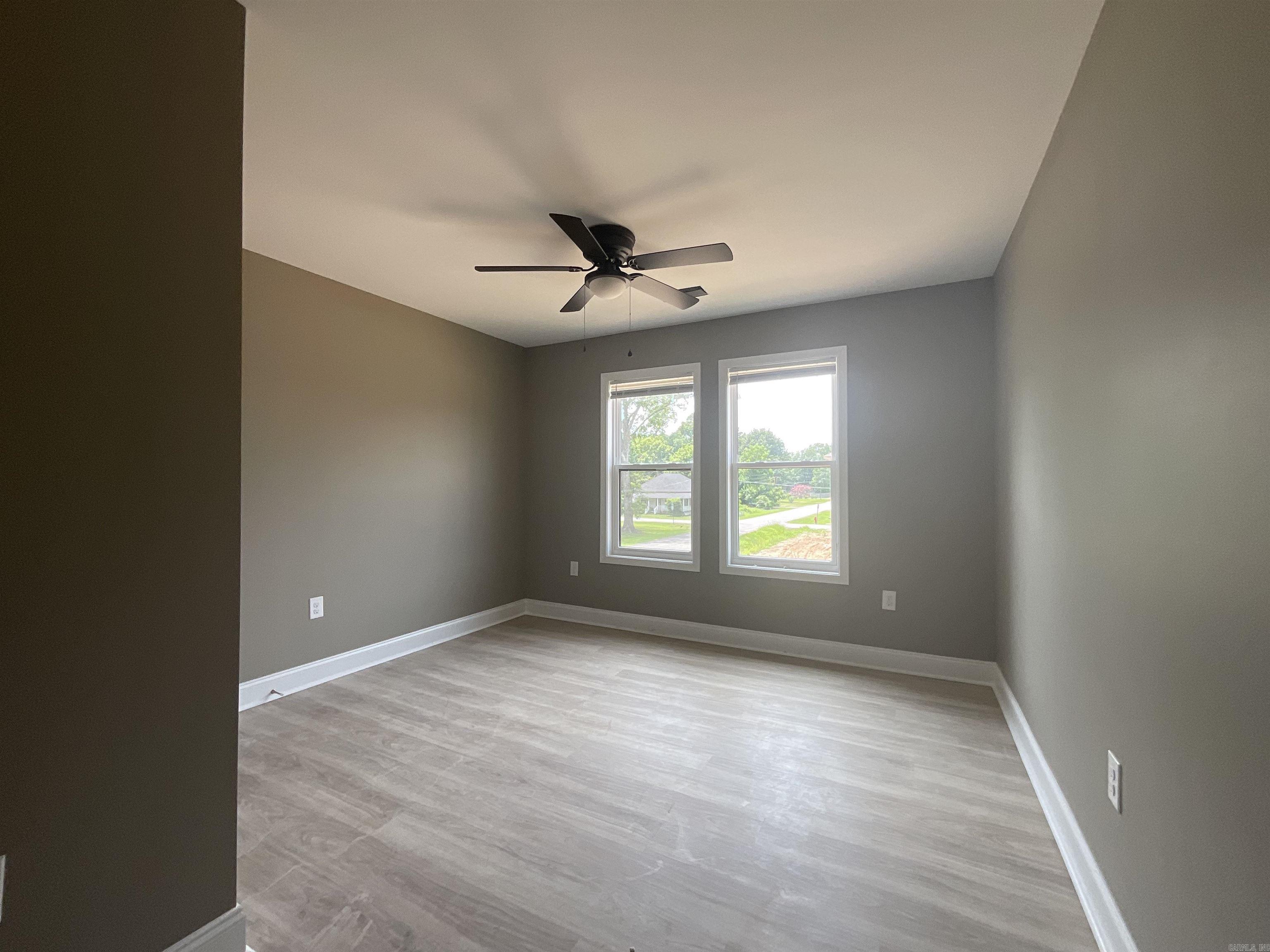 406 & 408 England Street Property Photo 19