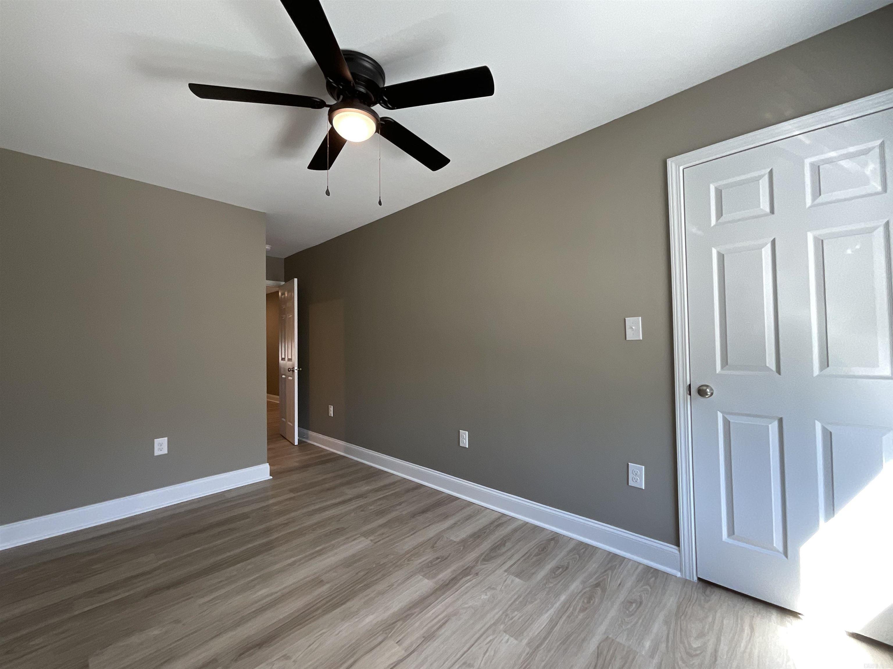 406 & 408 England Street Property Photo 25