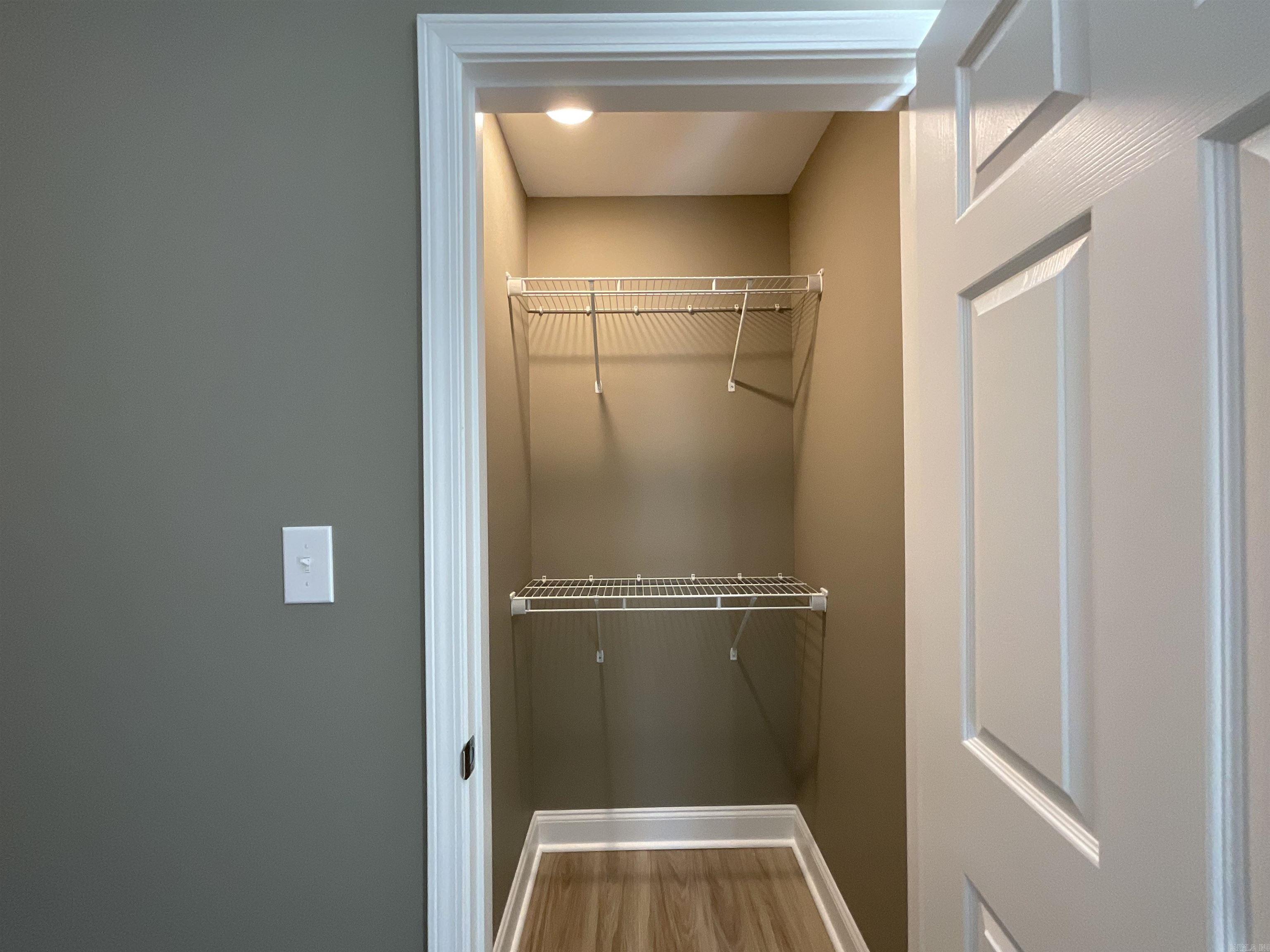 406 & 408 England Street Property Photo 26