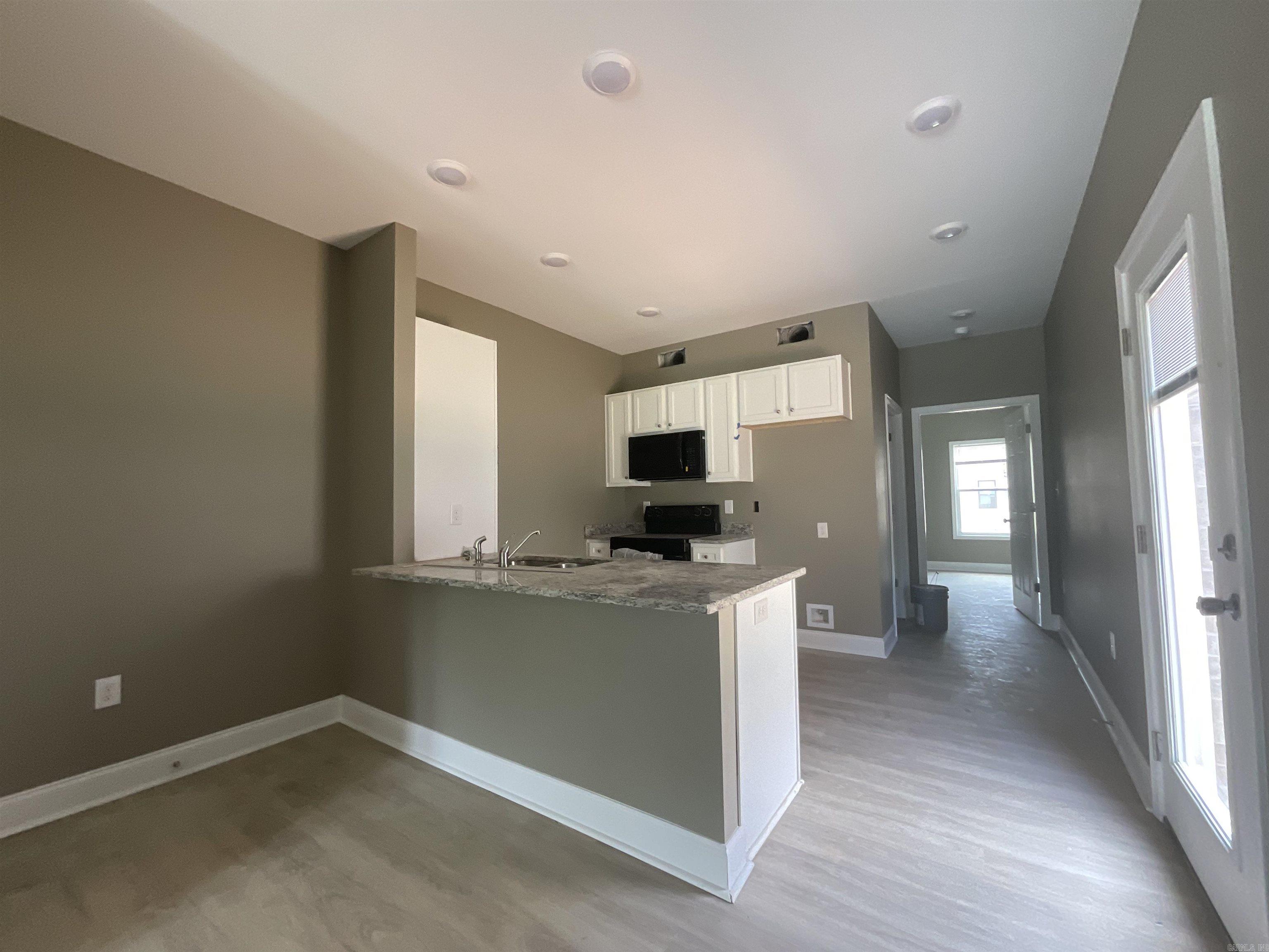 406 & 408 England Street Property Photo 31