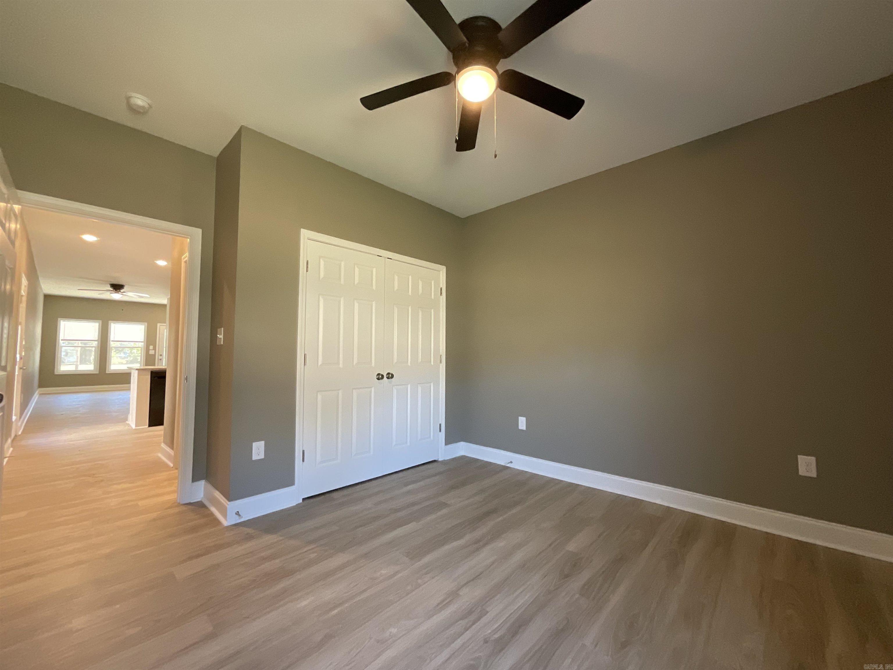 406 & 408 England Street Property Photo 36