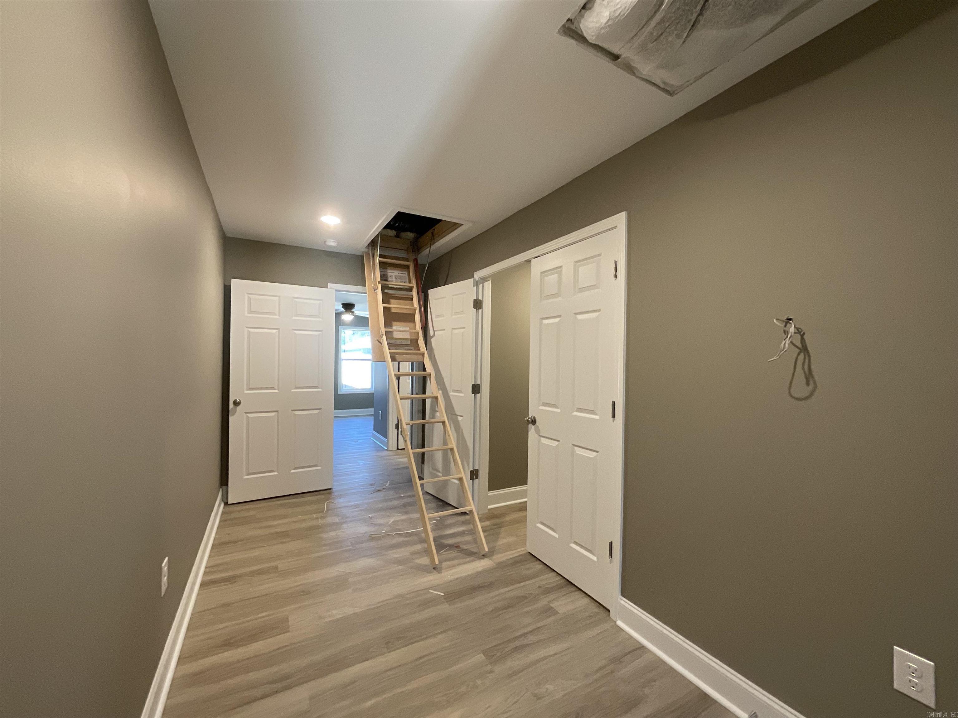 406 & 408 England Street Property Photo 38