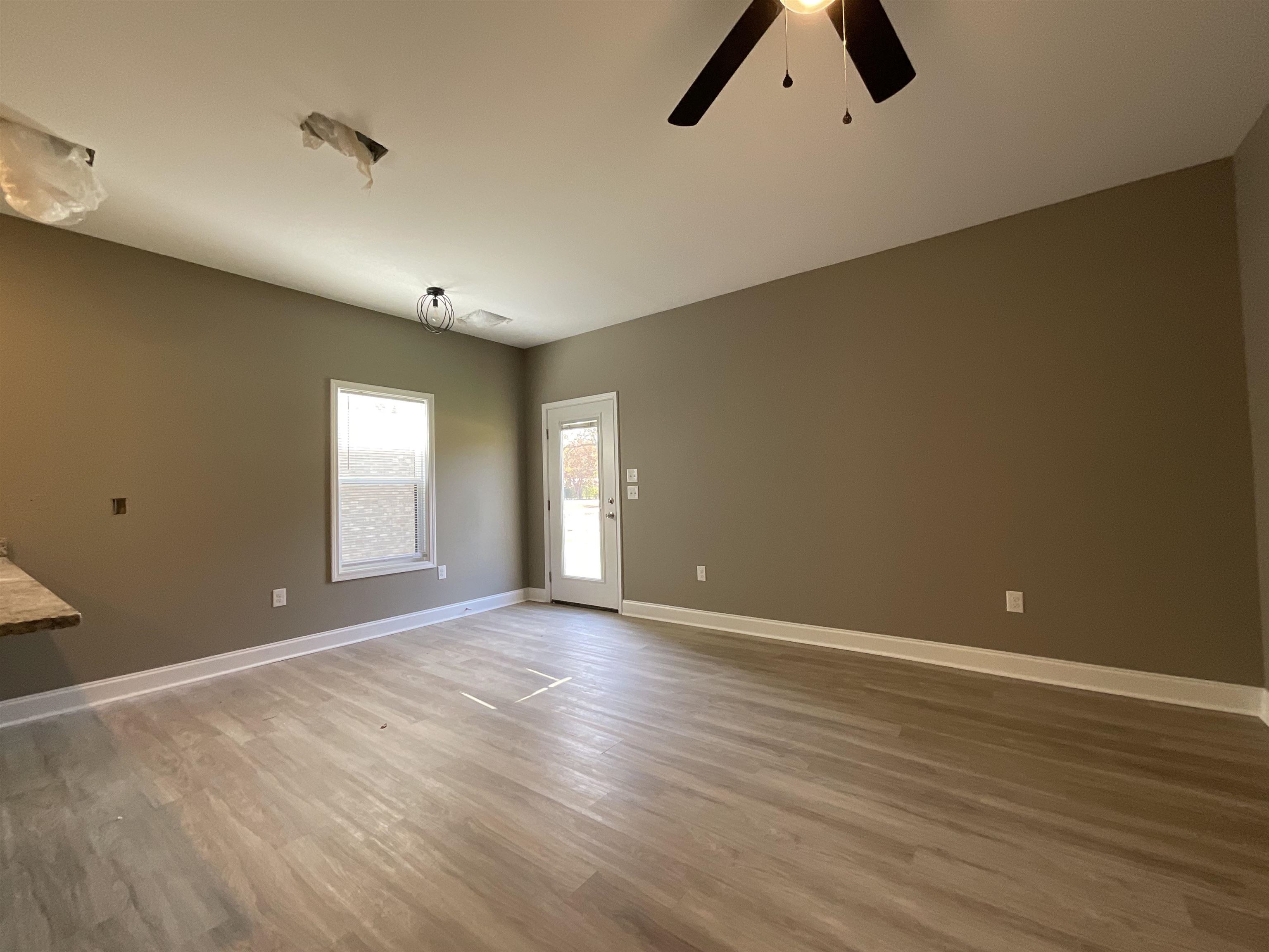 410, 412, 414 England Street Property Photo 10