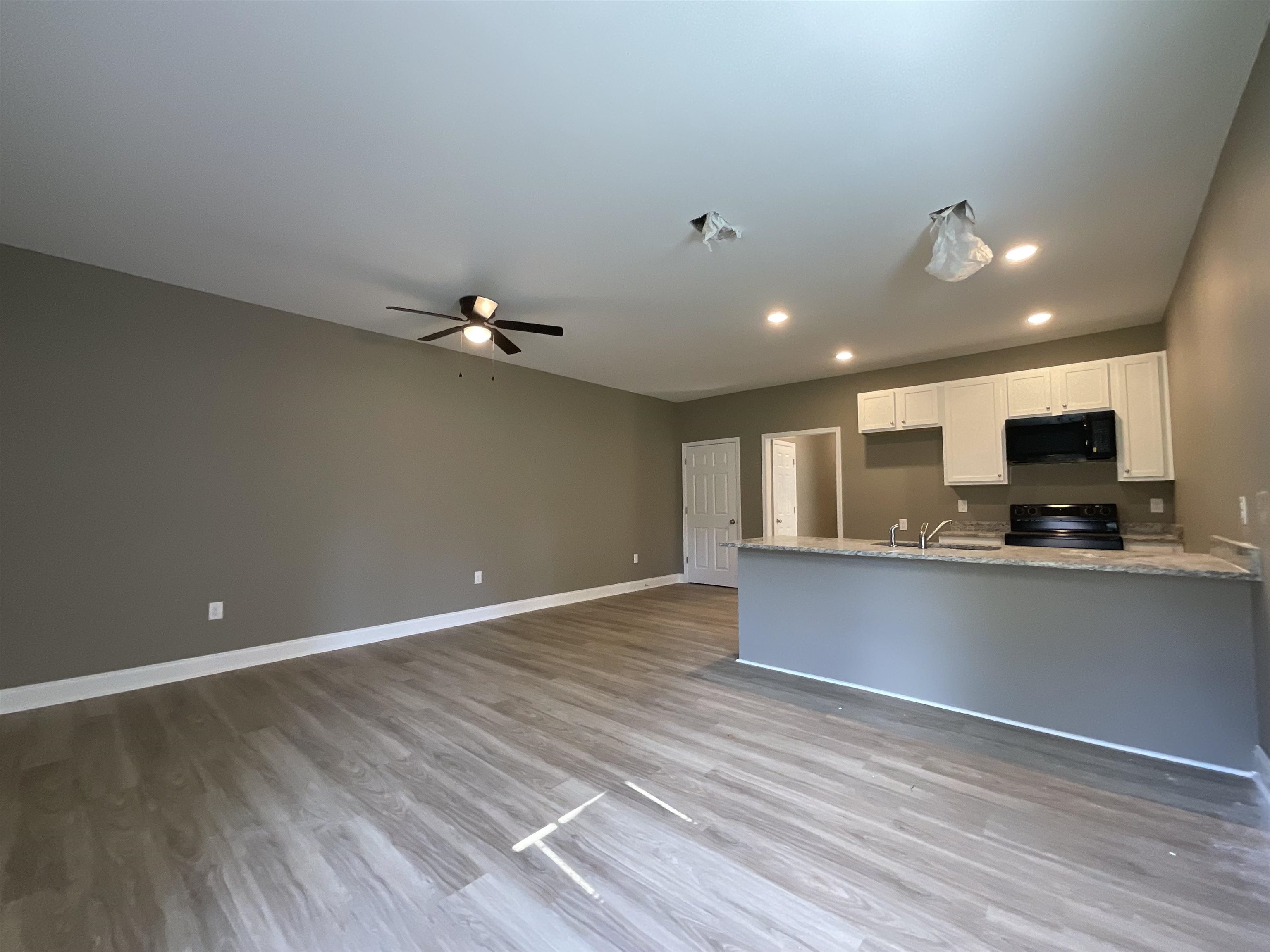 410, 412, 414 England Street Property Photo 11