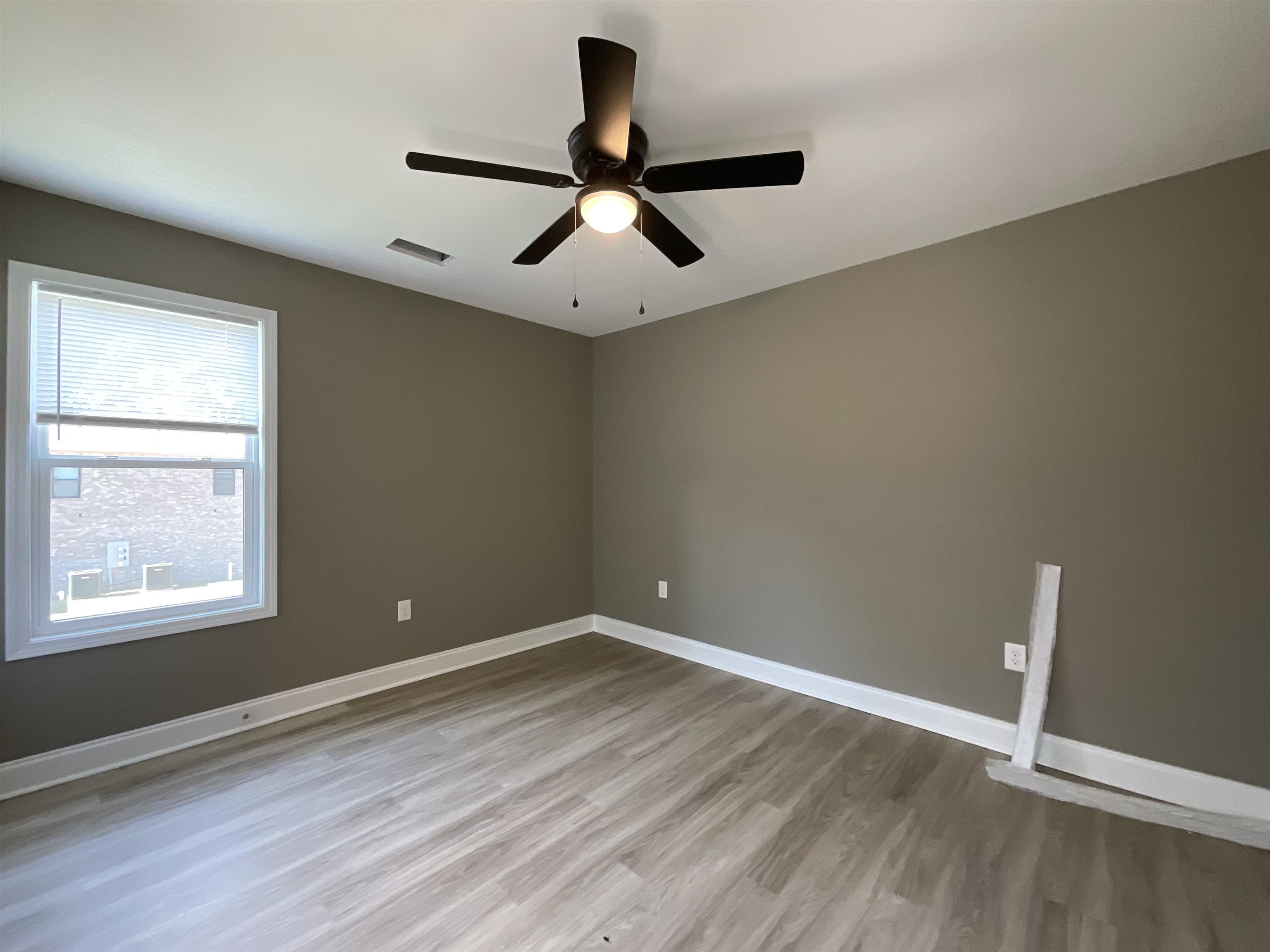 410, 412, 414 England Street Property Photo 14