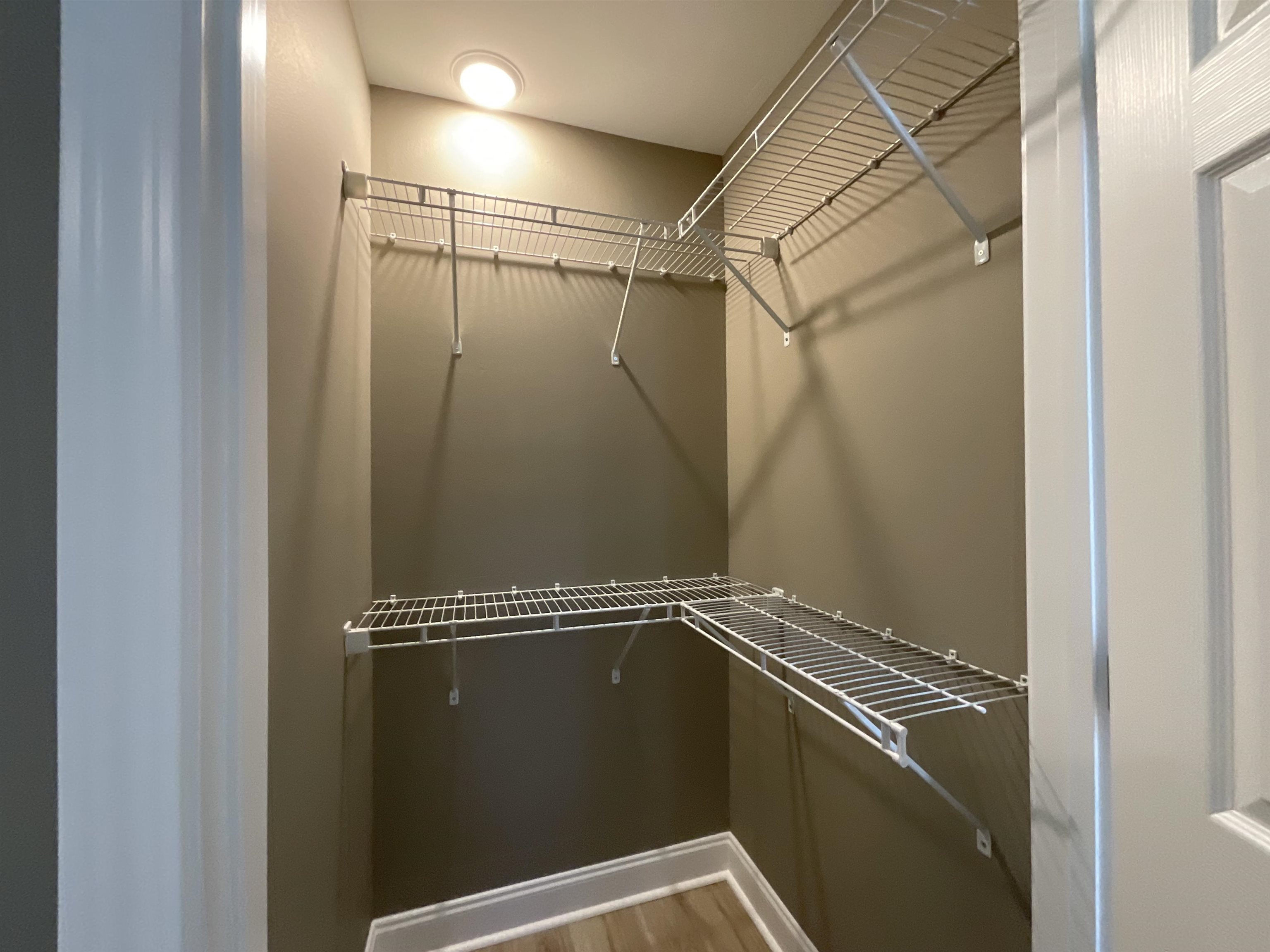 410, 412, 414 England Street Property Photo 16